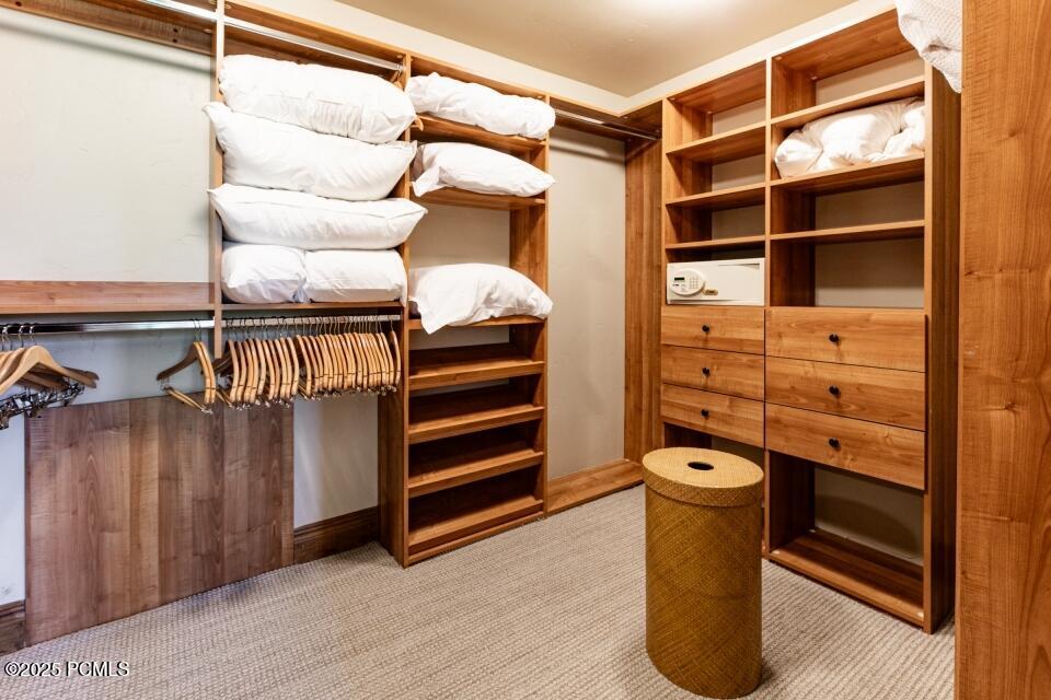 Park City, Utah 84060, United States, 4 Bedrooms Bedrooms, ,6 BathroomsBathrooms,Residential,Active,155780