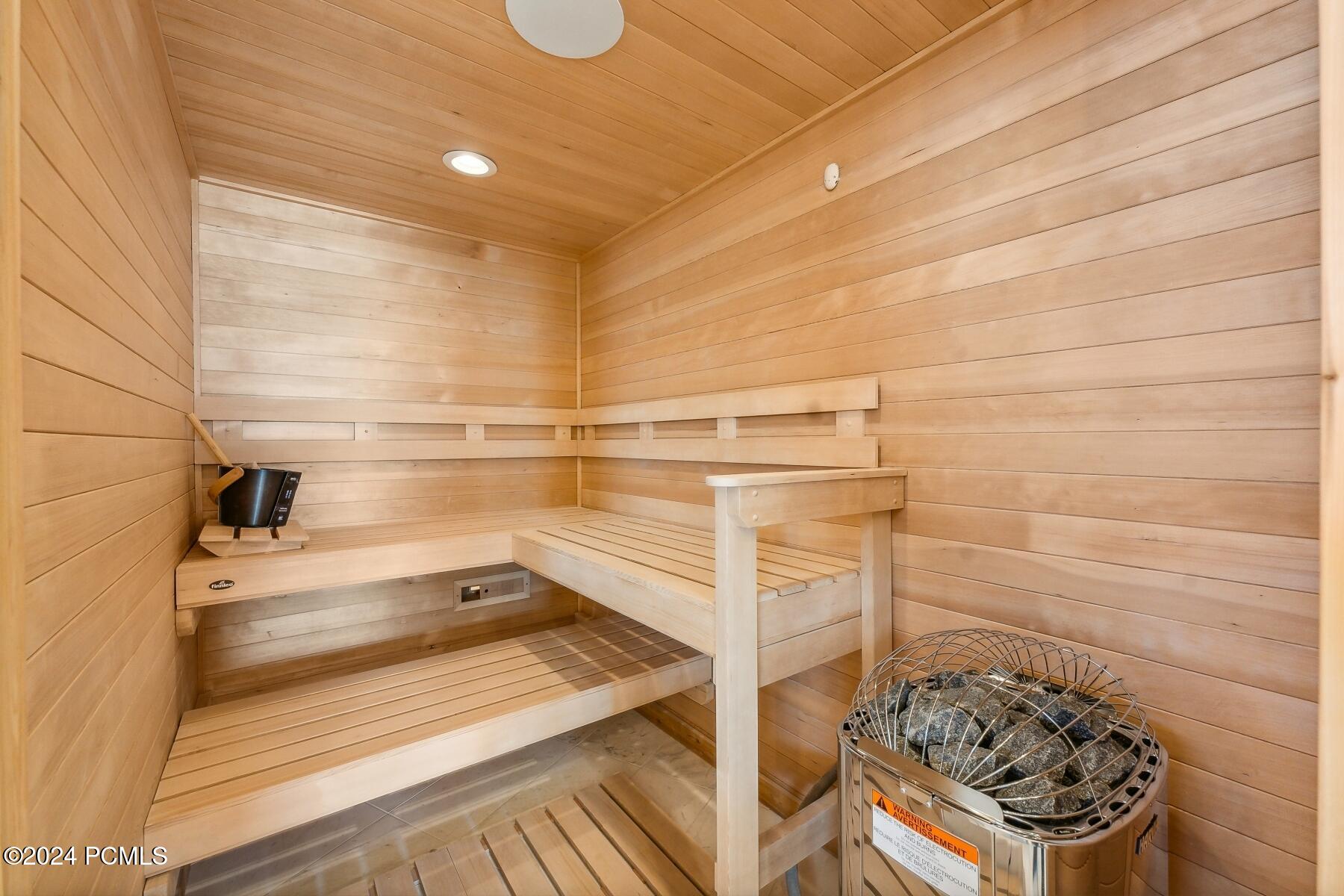 Park City, Utah 84098, United States, 6 Bedrooms Bedrooms, ,9 BathroomsBathrooms,Residential,Pending,41952