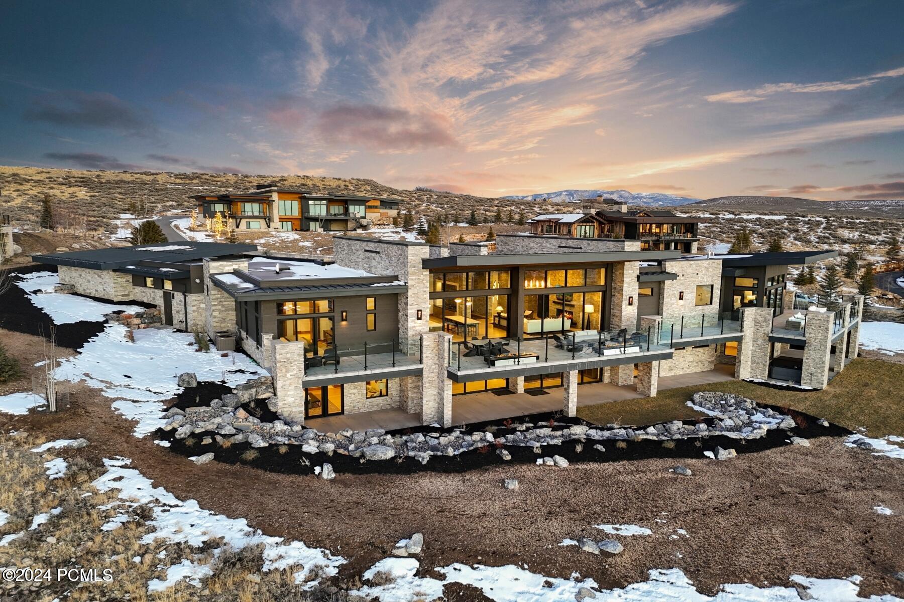 Park City, Utah 84098, United States, 6 Bedrooms Bedrooms, ,9 BathroomsBathrooms,Residential,Pending,41952