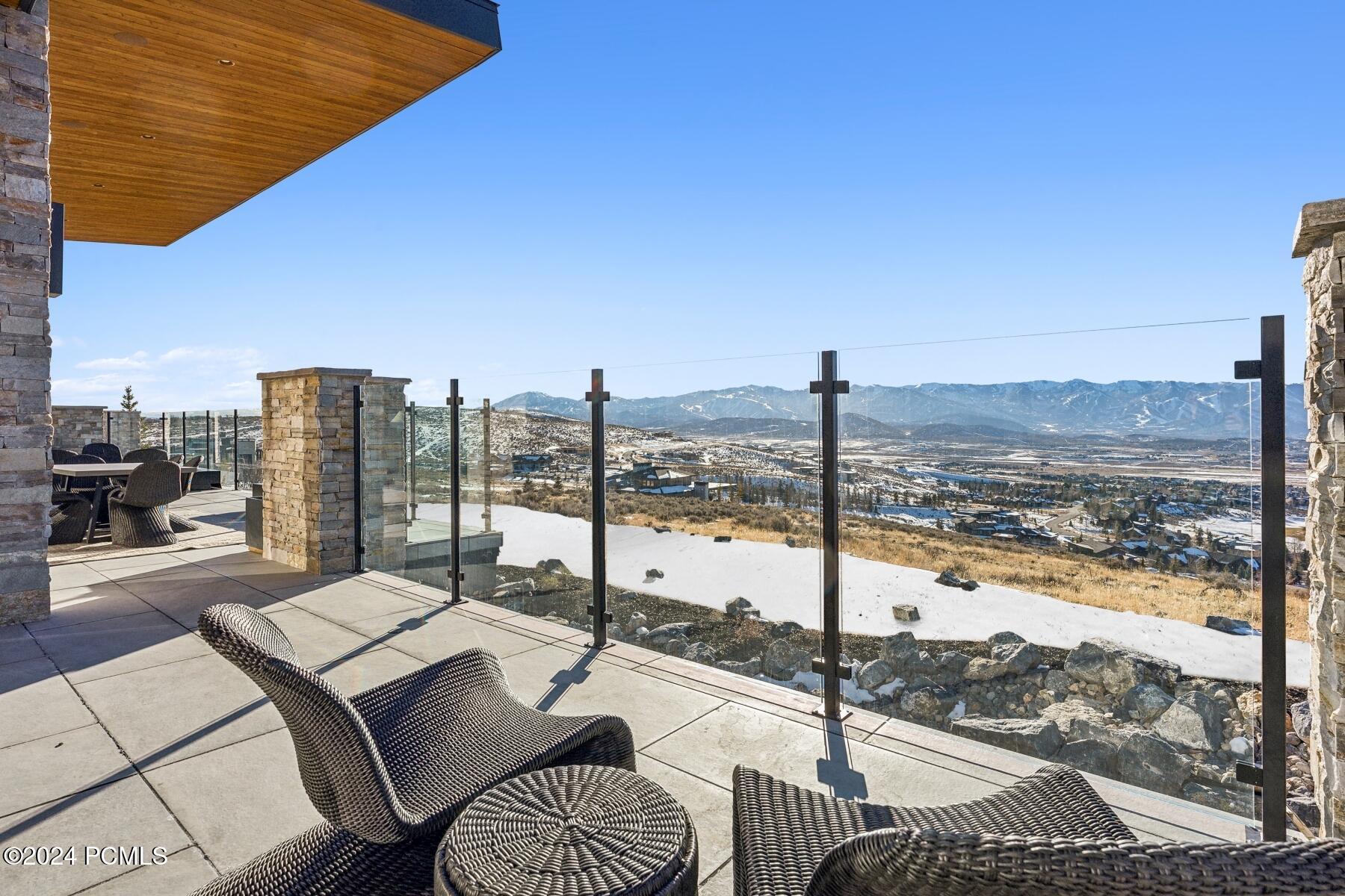 Park City, Utah 84098, United States, 6 Bedrooms Bedrooms, ,9 BathroomsBathrooms,Residential,Pending,41952