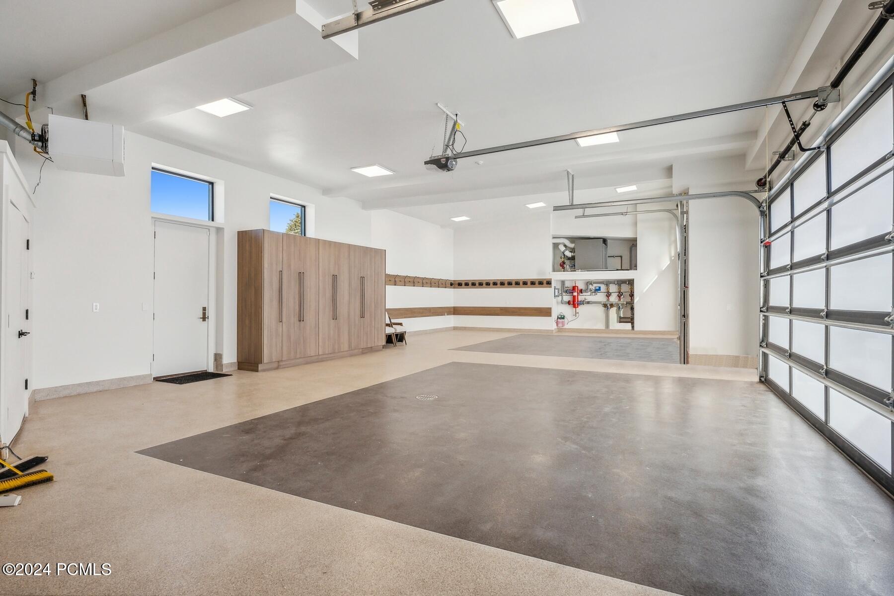 Park City, Utah 84098, United States, 6 Bedrooms Bedrooms, ,9 BathroomsBathrooms,Residential,Pending,41952