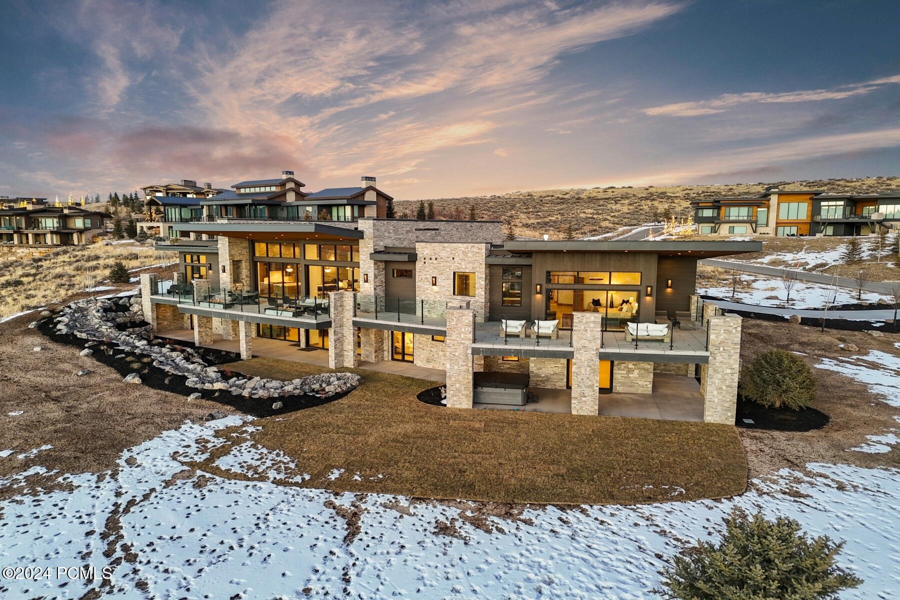 Park City, Utah 84098, United States, 6 Bedrooms Bedrooms, ,9 BathroomsBathrooms,Residential,Pending,41952
