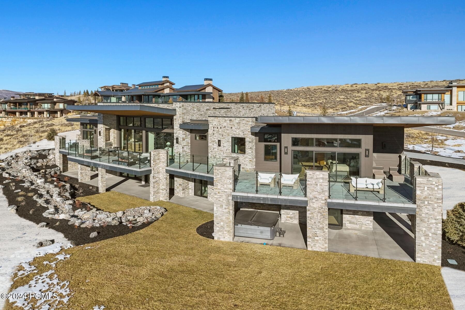 Park City, Utah 84098, United States, 6 Bedrooms Bedrooms, ,9 BathroomsBathrooms,Residential,Pending,41952