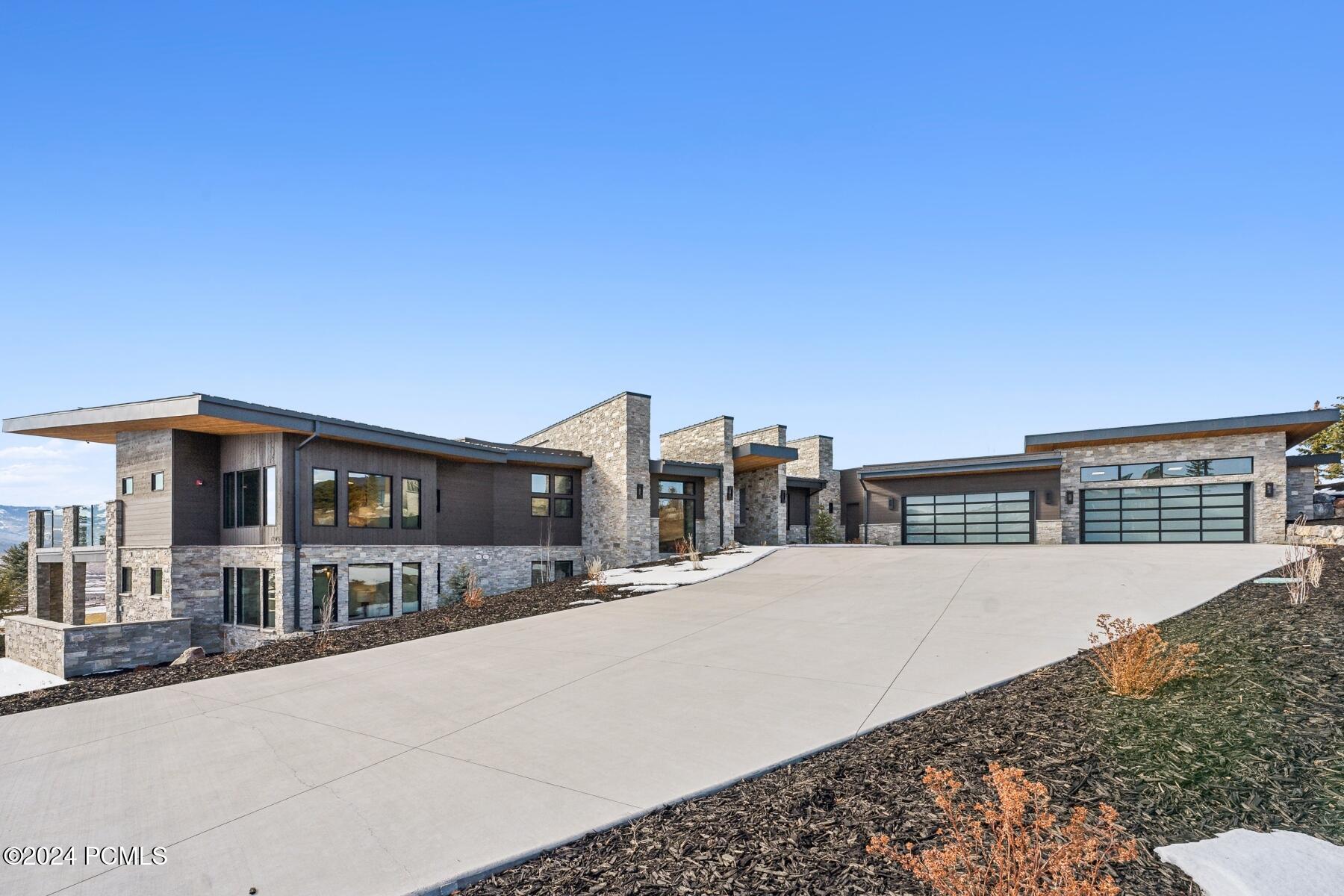 Park City, Utah 84098, United States, 6 Bedrooms Bedrooms, ,9 BathroomsBathrooms,Residential,Pending,41952