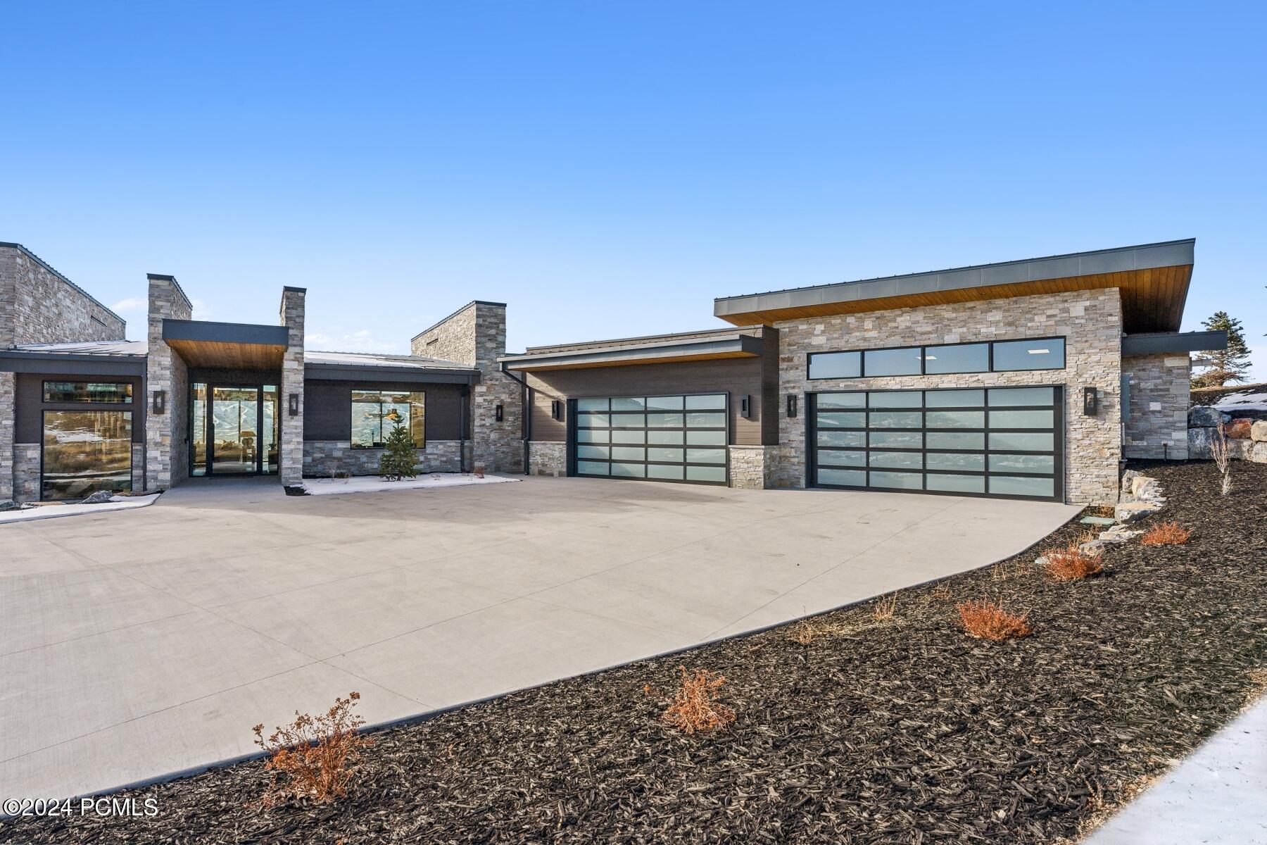 Park City, Utah 84098, United States, 6 Bedrooms Bedrooms, ,9 BathroomsBathrooms,Residential,Pending,41952