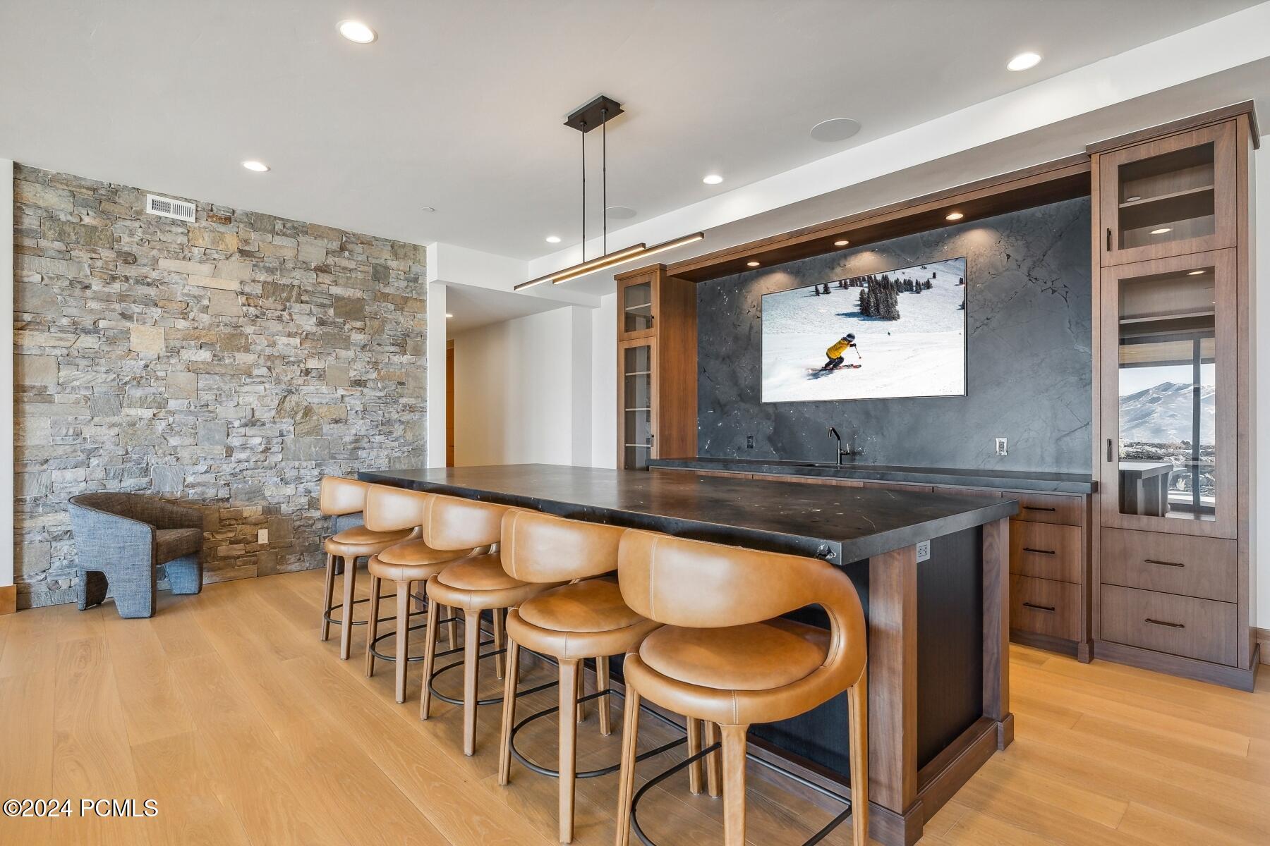 Park City, Utah 84098, United States, 6 Bedrooms Bedrooms, ,9 BathroomsBathrooms,Residential,Pending,41952