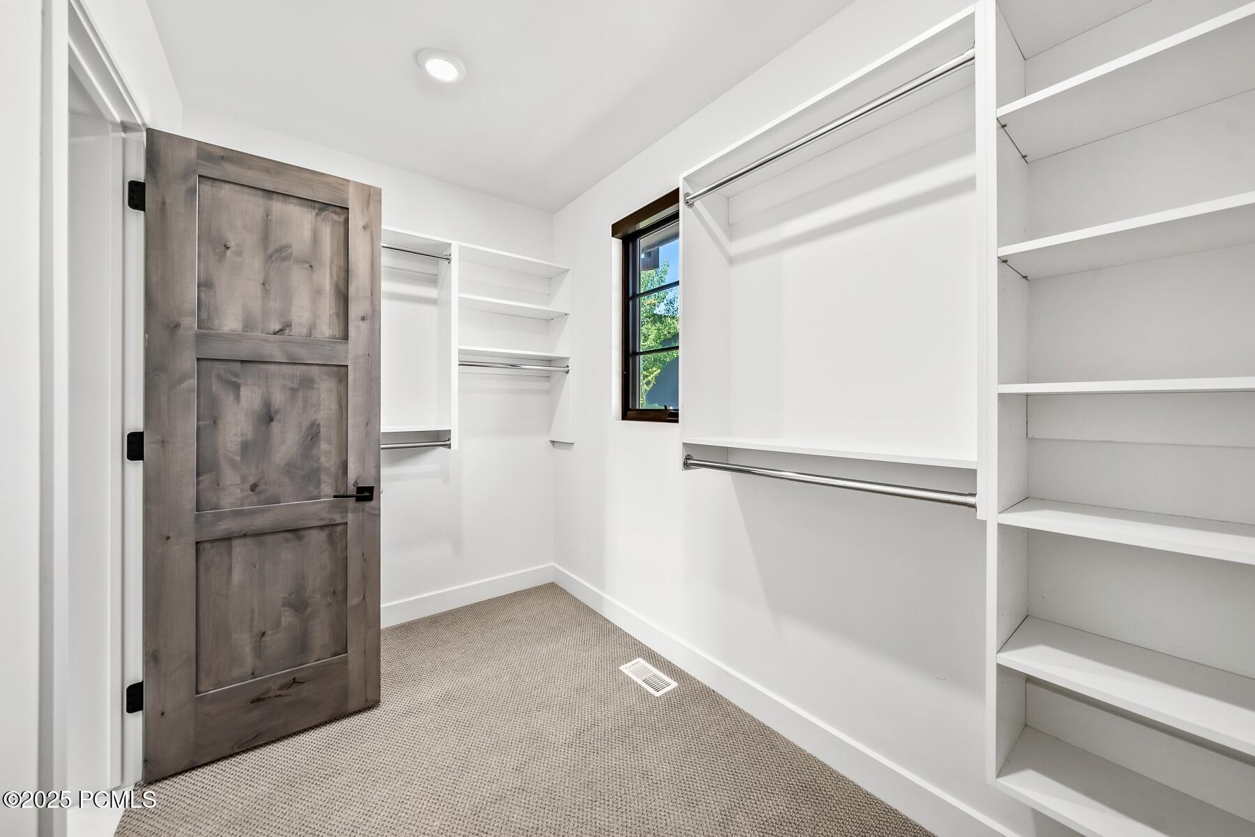 Park City, Utah 84098, United States, 4 Bedrooms Bedrooms, ,4 BathroomsBathrooms,Residential,Active,86007