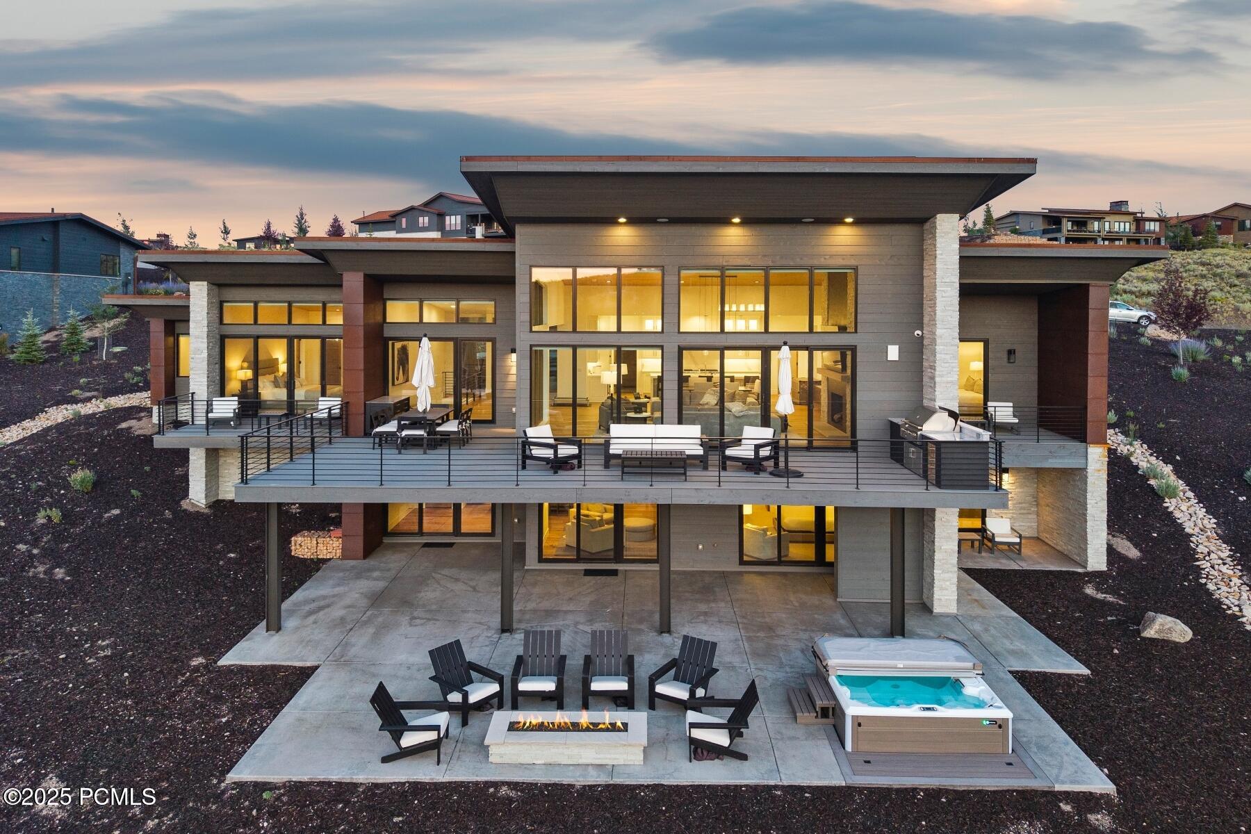 Park City, Utah 84098, United States, 4 Bedrooms Bedrooms, ,5 BathroomsBathrooms,Residential,Active,181725