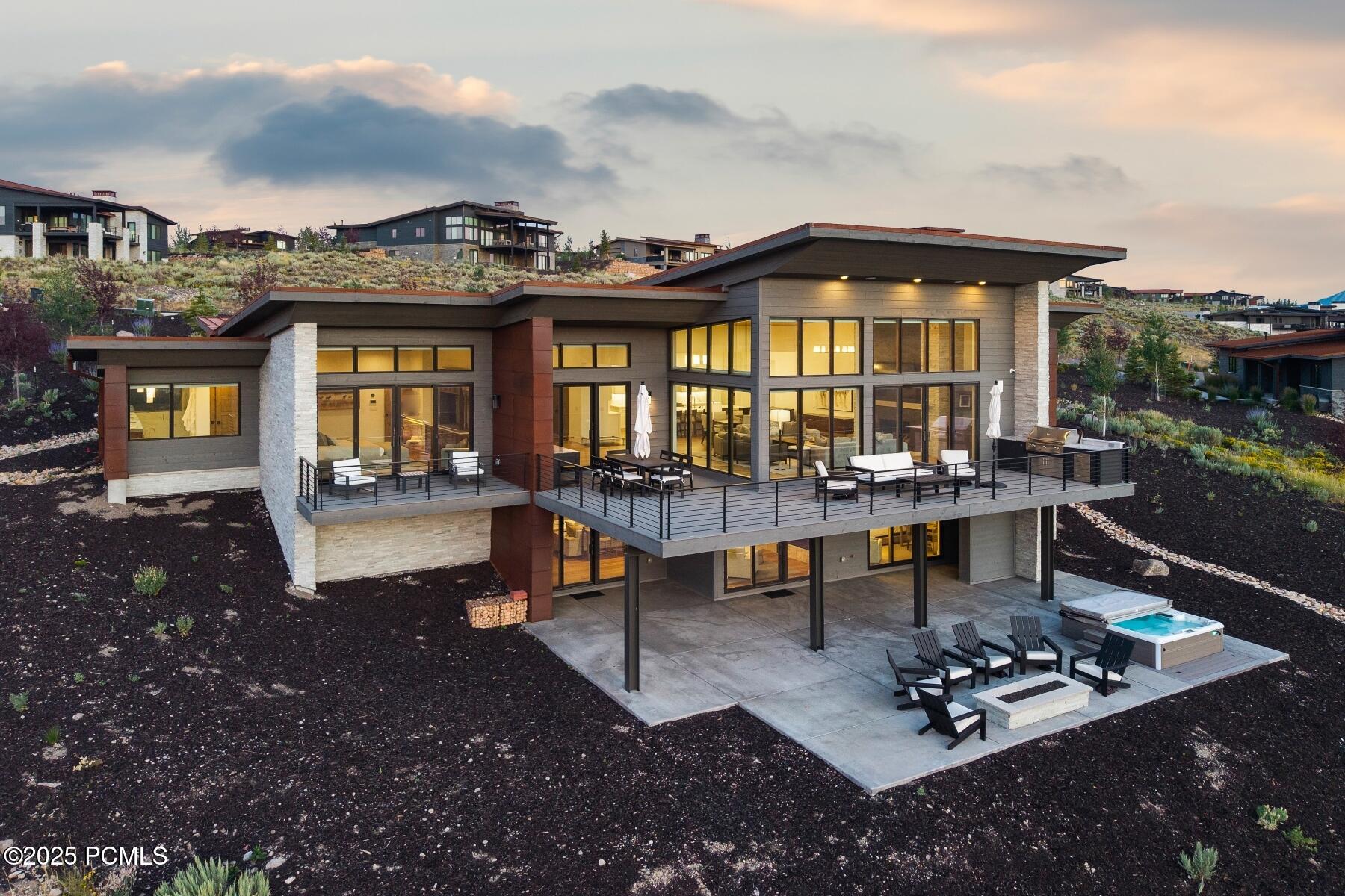 Park City, Utah 84098, United States, 4 Bedrooms Bedrooms, ,5 BathroomsBathrooms,Residential,Active,181725 Park City, Utah 84098, United States, 4 Bedrooms Bedrooms, ,5 BathroomsBathrooms,Residential,Active,181725