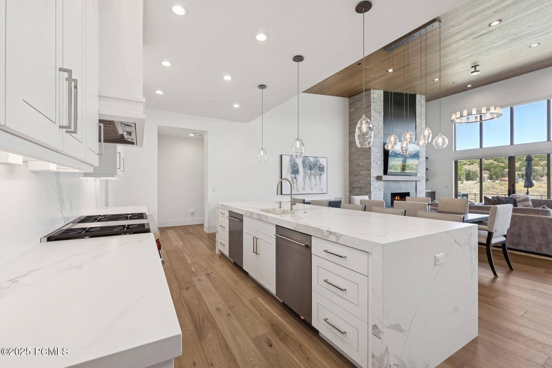 Park City, Utah 84098, United States, 4 Bedrooms Bedrooms, ,5 BathroomsBathrooms,Residential,Active,181725