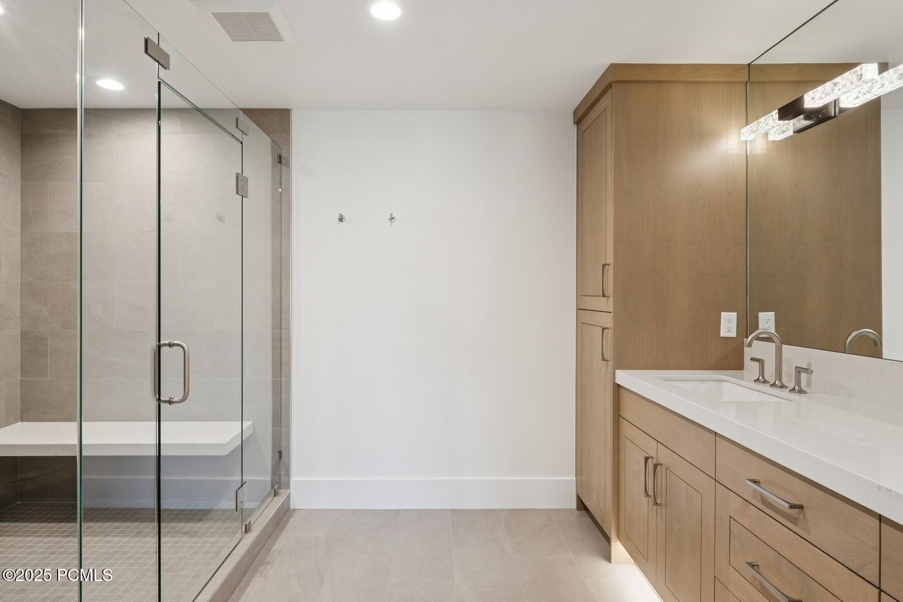 Park City, Utah 84098, United States, 4 Bedrooms Bedrooms, ,5 BathroomsBathrooms,Residential,Active,181725