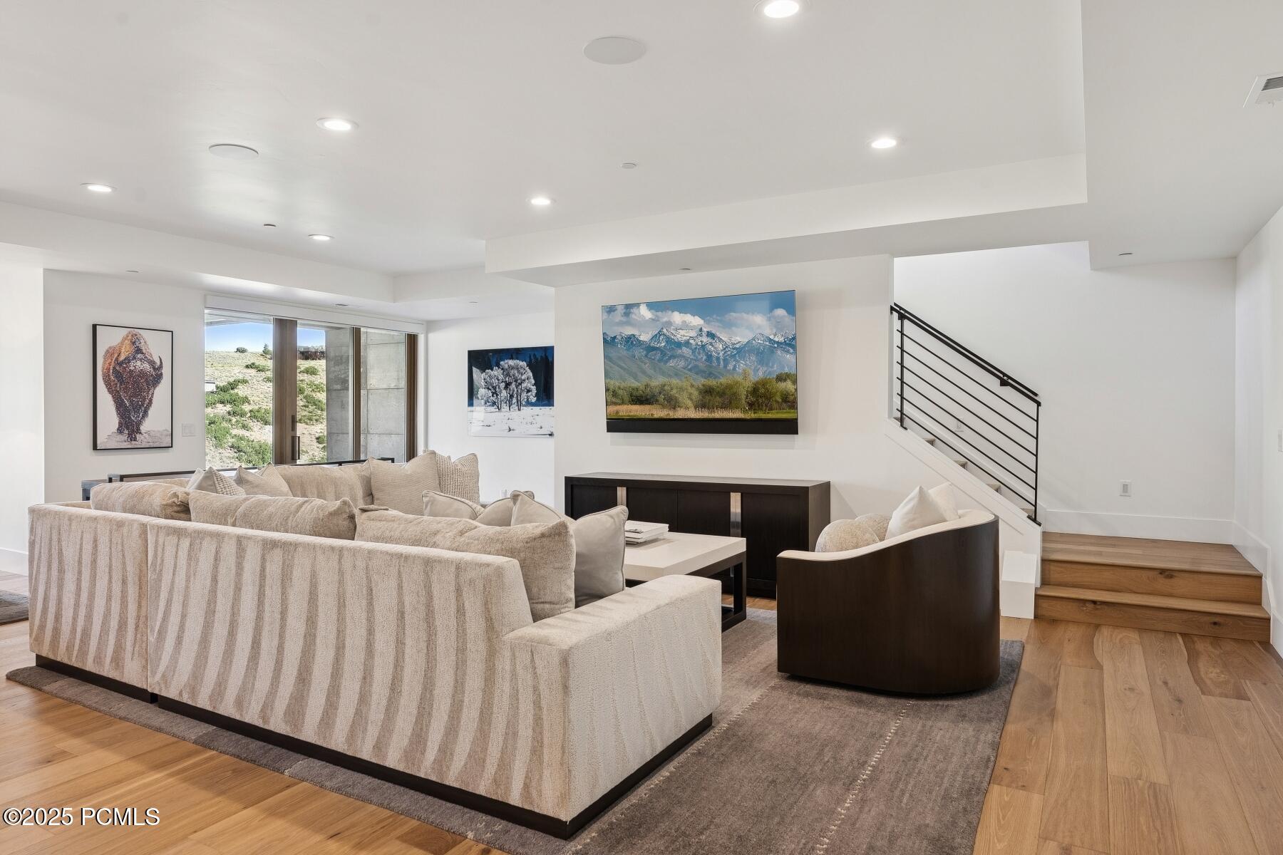 Park City, Utah 84098, United States, 4 Bedrooms Bedrooms, ,5 BathroomsBathrooms,Residential,Active,181725