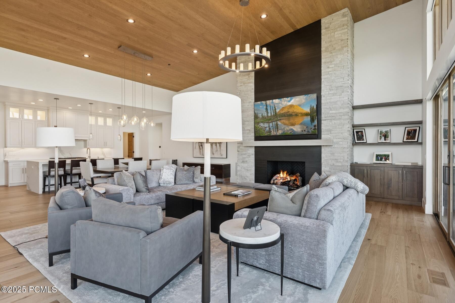 Park City, Utah 84098, United States, 4 Bedrooms Bedrooms, ,5 BathroomsBathrooms,Residential,Active,181725