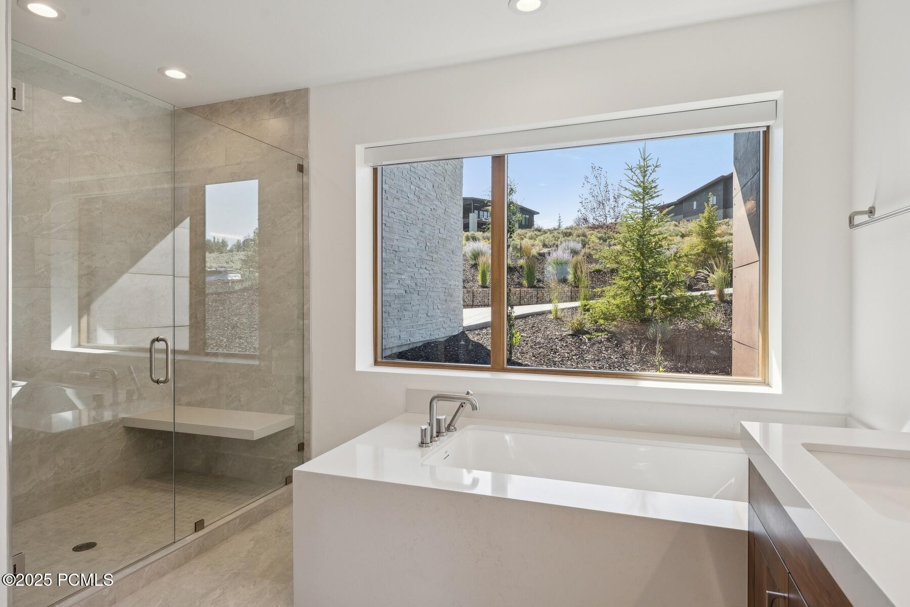 Park City, Utah 84098, United States, 4 Bedrooms Bedrooms, ,5 BathroomsBathrooms,Residential,Active,181725