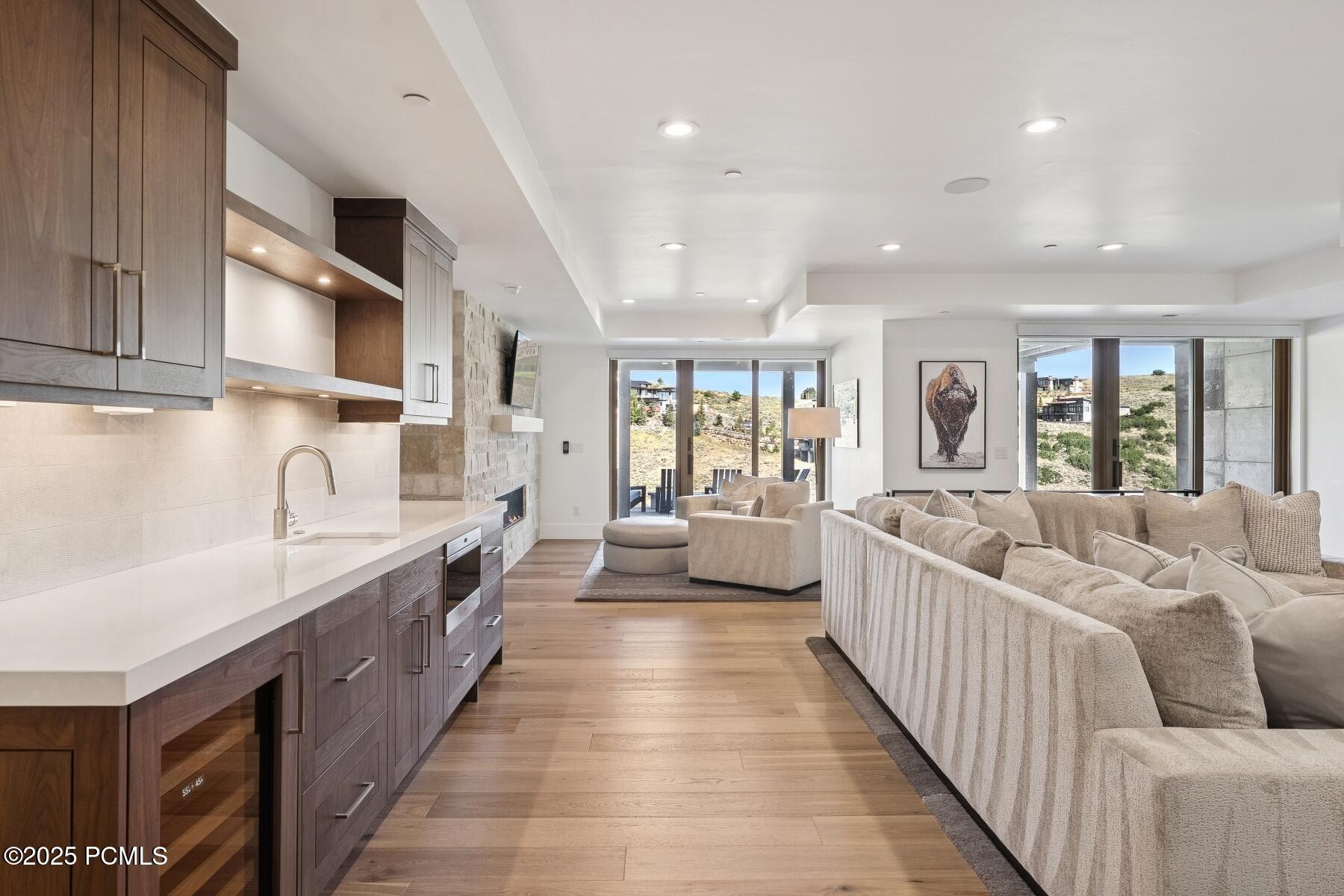 Park City, Utah 84098, United States, 4 Bedrooms Bedrooms, ,5 BathroomsBathrooms,Residential,Active,181725