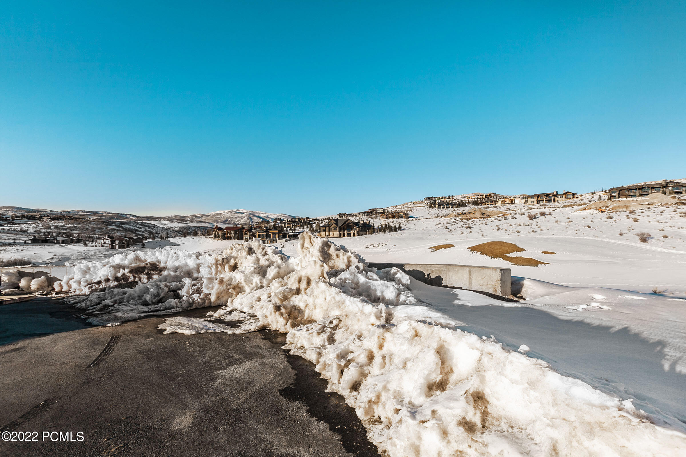 Park City, Utah 84098, United States, 4 Bedrooms Bedrooms, ,4 BathroomsBathrooms,Residential,Pending,75464