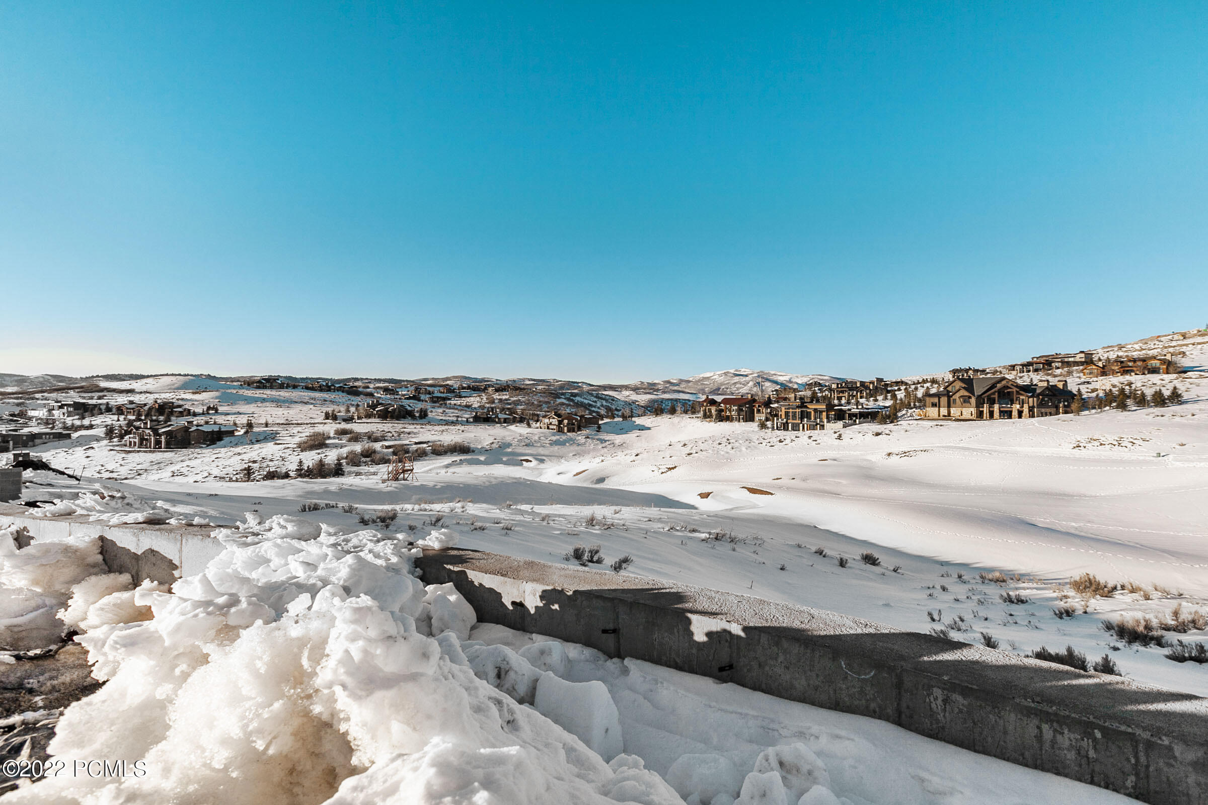 Park City, Utah 84098, United States, 4 Bedrooms Bedrooms, ,4 BathroomsBathrooms,Residential,Pending,75464