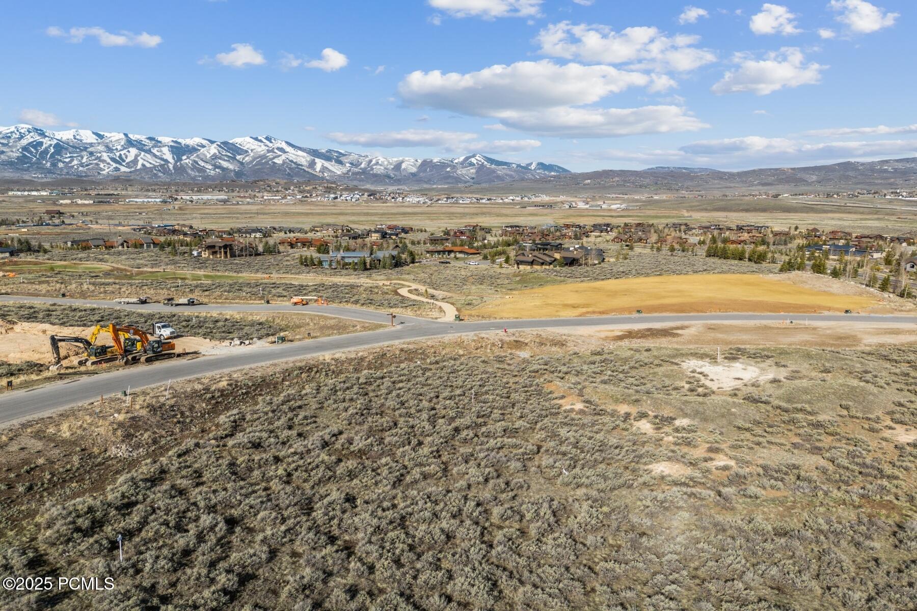 Park City, Utah 84098, United States, 5 Bedrooms Bedrooms, ,6 BathroomsBathrooms,Residential,Pending,215309