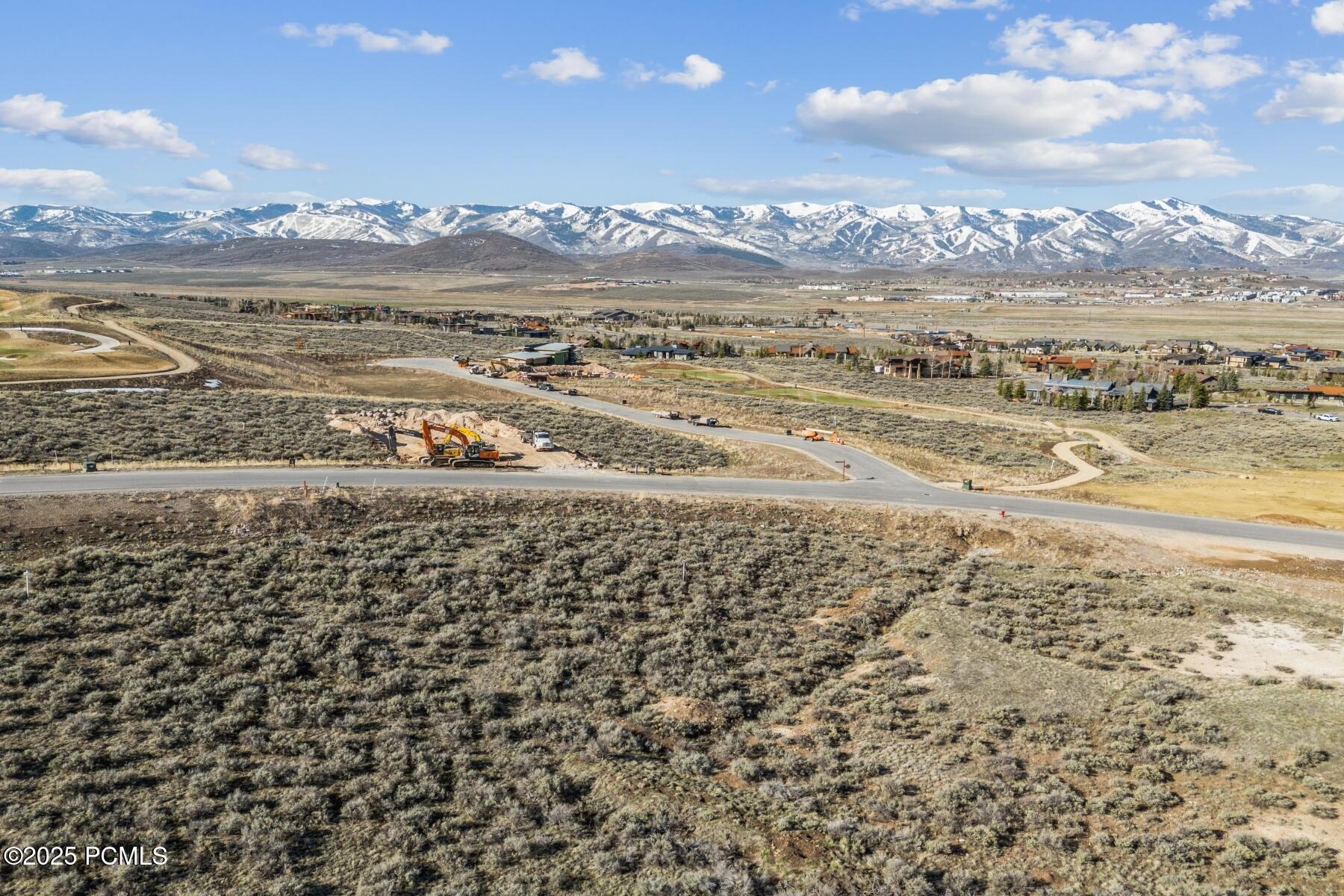 Park City, Utah 84098, United States, 5 Bedrooms Bedrooms, ,6 BathroomsBathrooms,Residential,Pending,215309