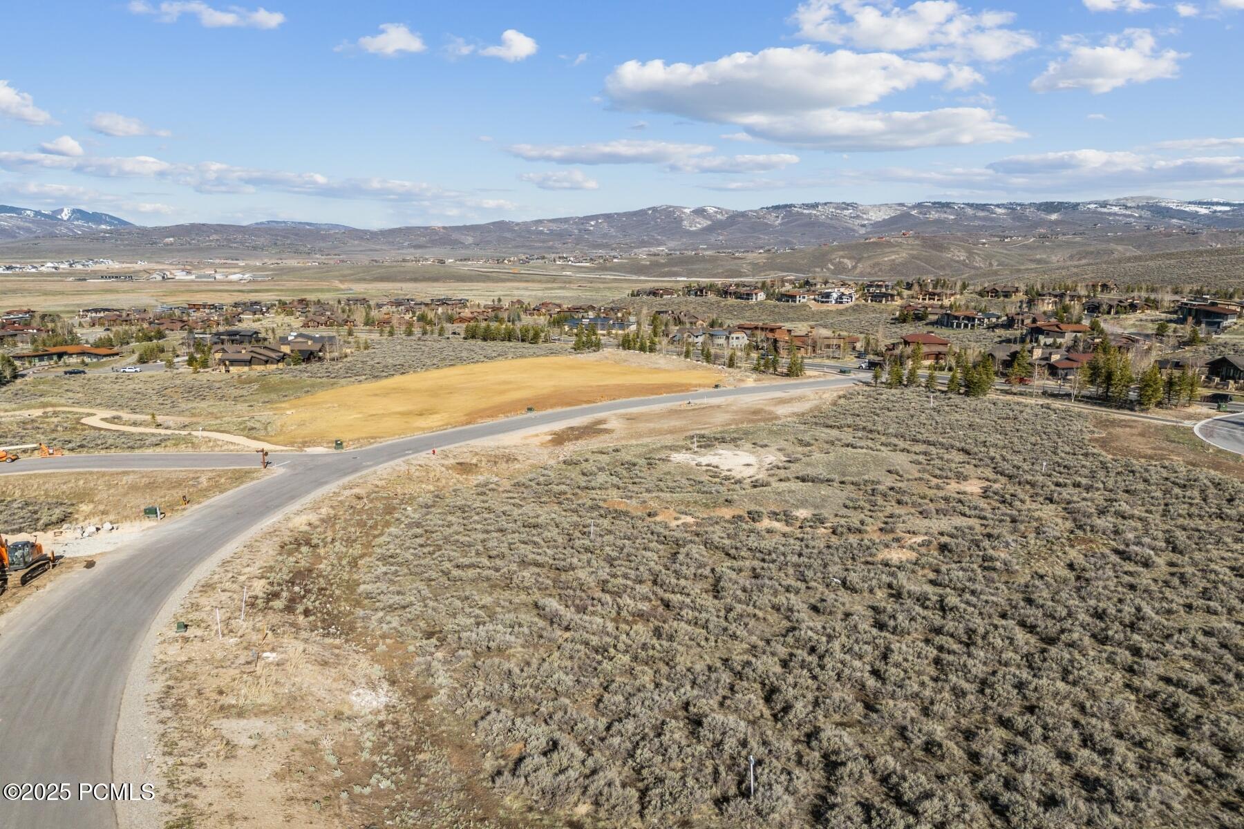 Park City, Utah 84098, United States, 5 Bedrooms Bedrooms, ,6 BathroomsBathrooms,Residential,Pending,215309