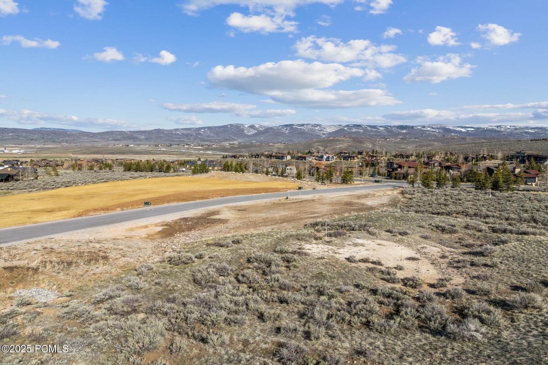 Park City, Utah 84098, United States, 5 Bedrooms Bedrooms, ,6 BathroomsBathrooms,Residential,Pending,215309