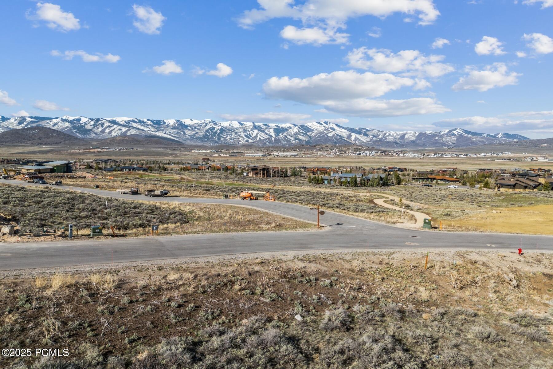 Park City, Utah 84098, United States, 5 Bedrooms Bedrooms, ,6 BathroomsBathrooms,Residential,Pending,215309