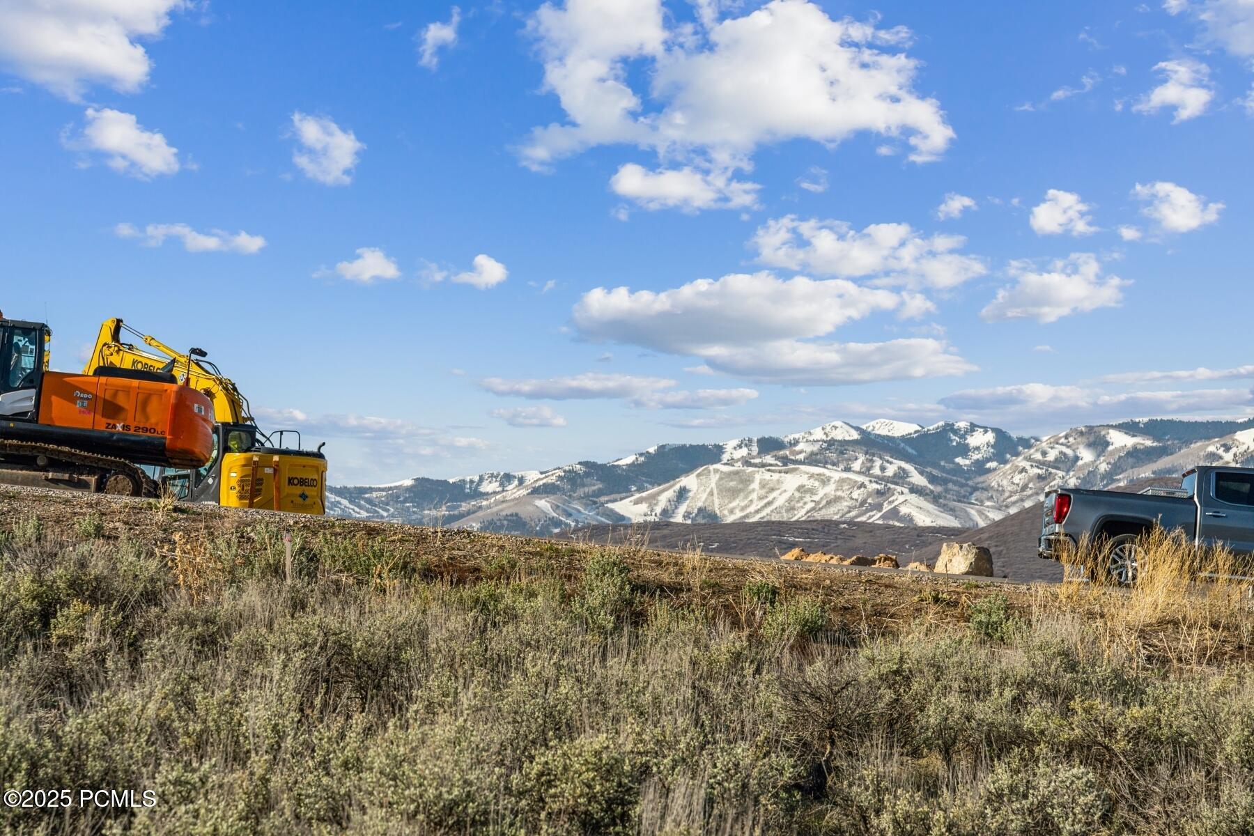 Park City, Utah 84098, United States, 5 Bedrooms Bedrooms, ,6 BathroomsBathrooms,Residential,Pending,215309