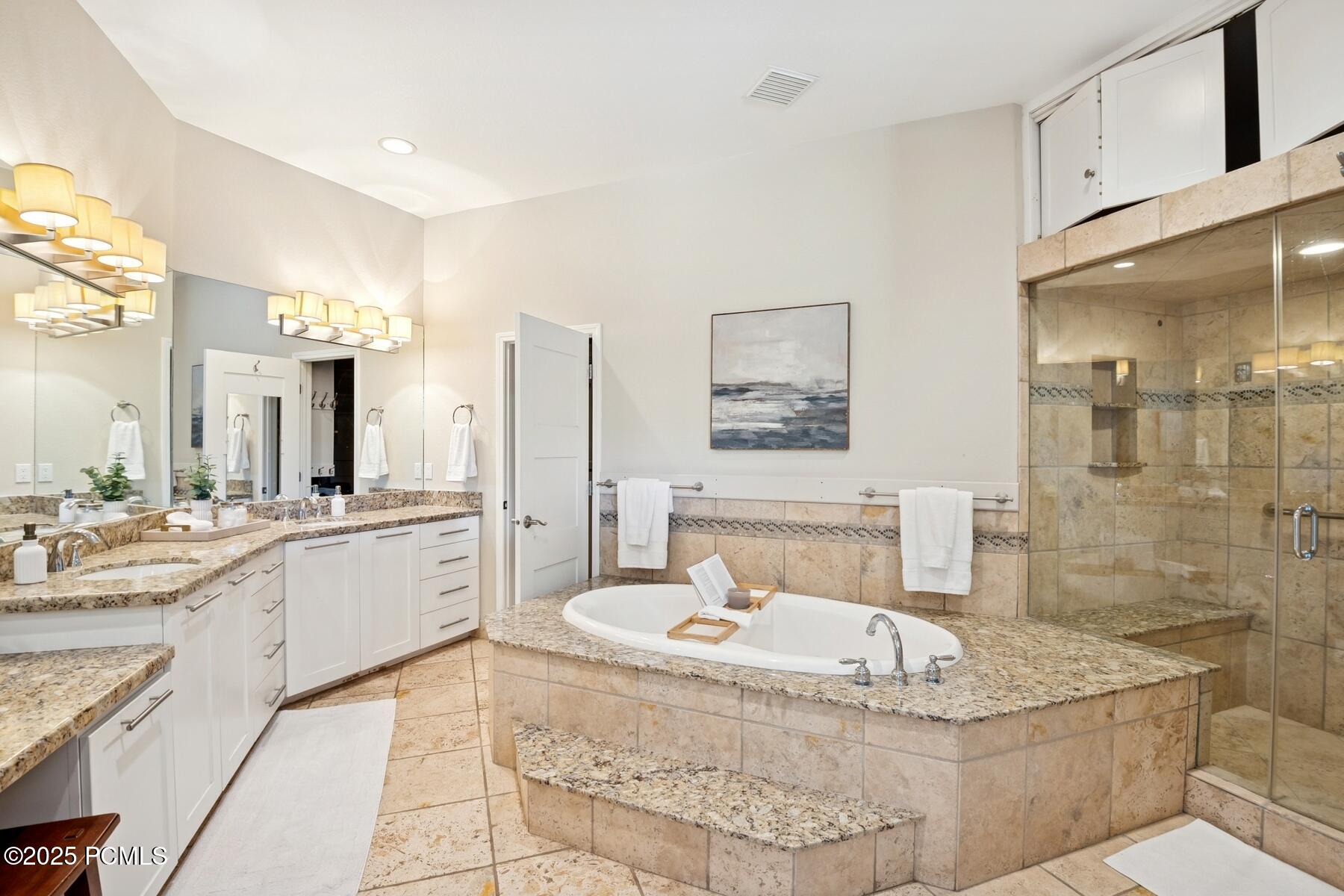 Park City, Utah 84060, United States, 3 Bedrooms Bedrooms, ,5 BathroomsBathrooms,Residential,Active,218733