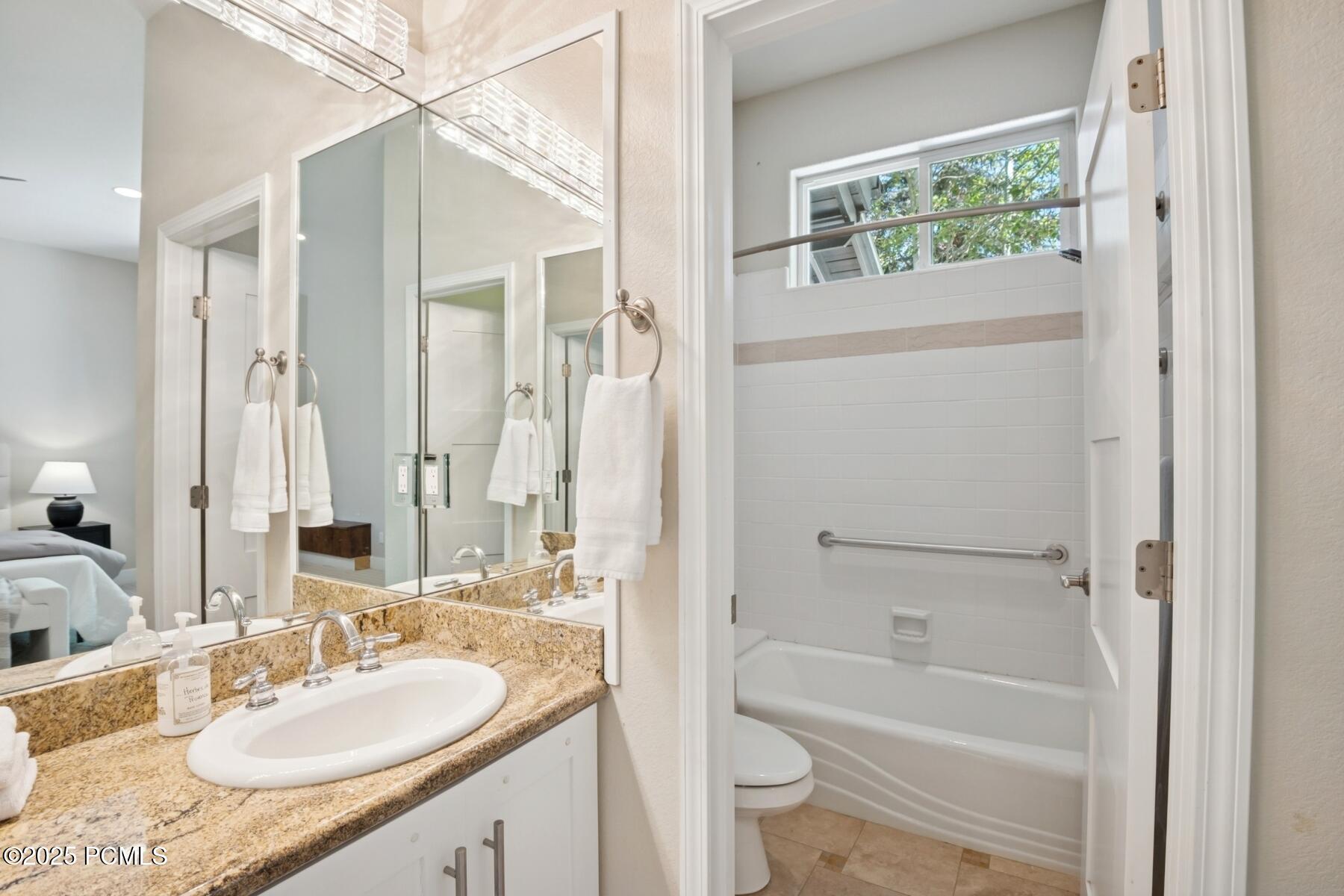 Park City, Utah 84060, United States, 3 Bedrooms Bedrooms, ,5 BathroomsBathrooms,Residential,Active,218733