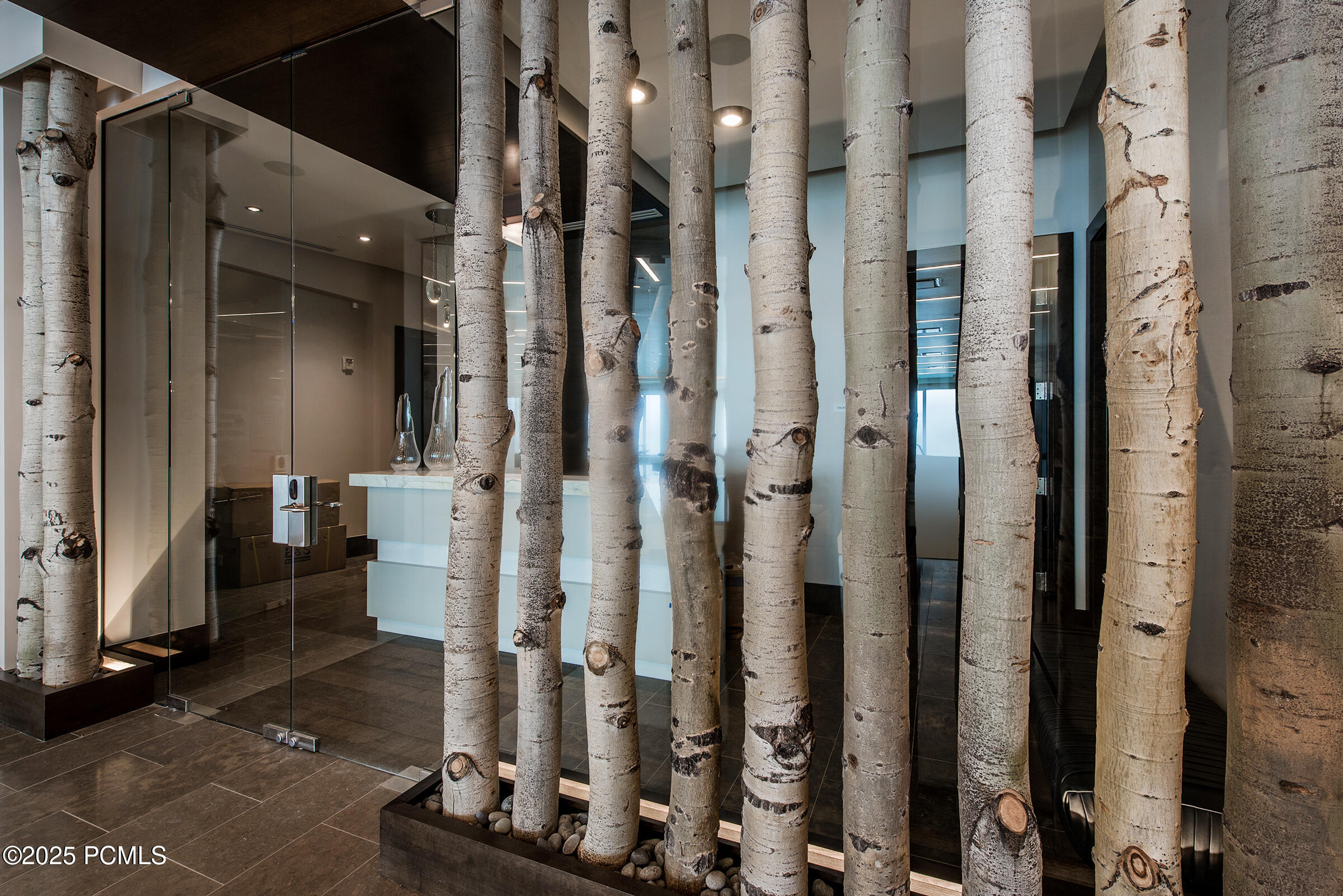 Park City, Utah 84060, United States, 2 Bedrooms Bedrooms, ,3 BathroomsBathrooms,Residential,Pending,253208