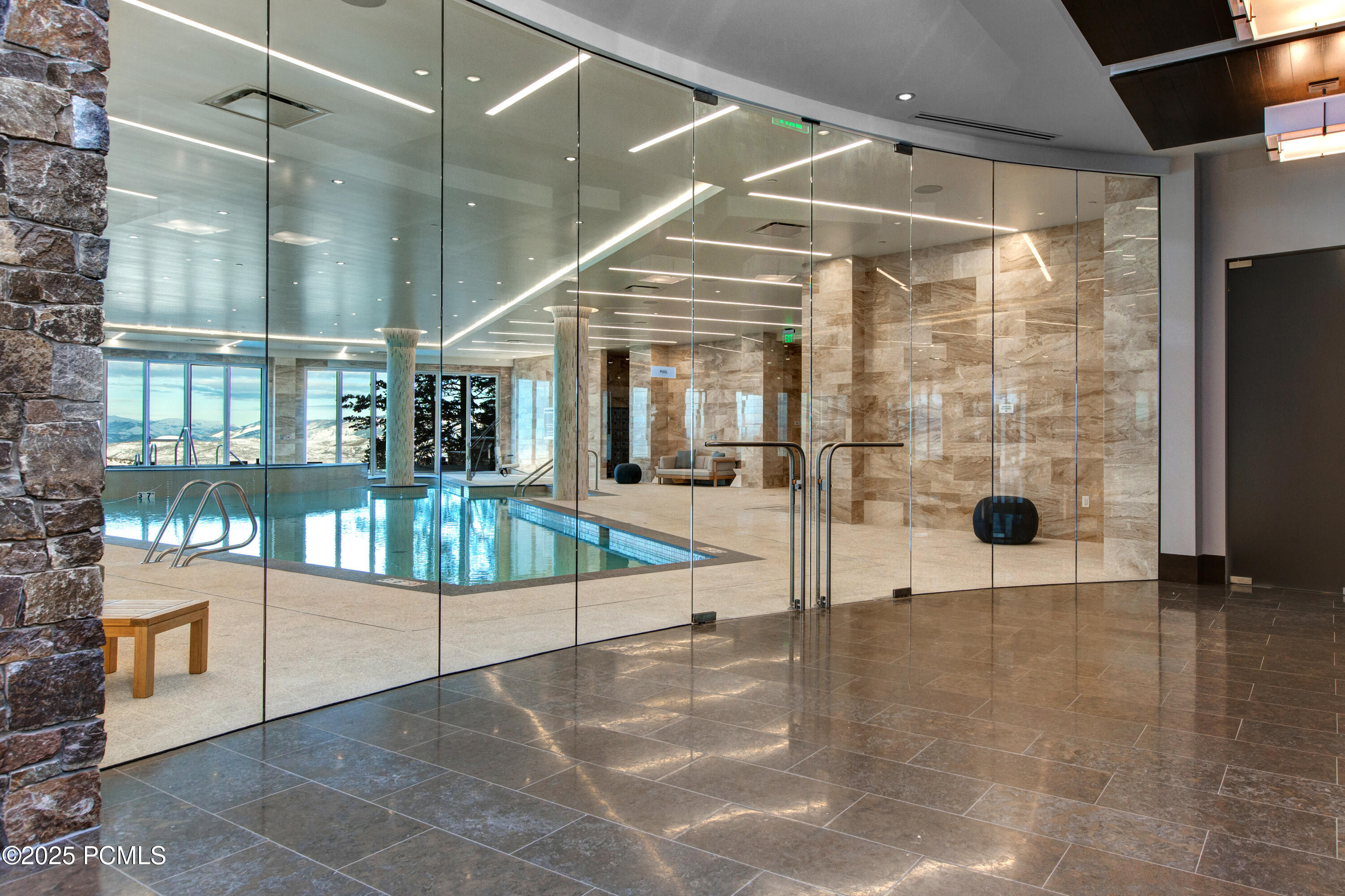 Park City, Utah 84060, United States, 2 Bedrooms Bedrooms, ,3 BathroomsBathrooms,Residential,Pending,253208