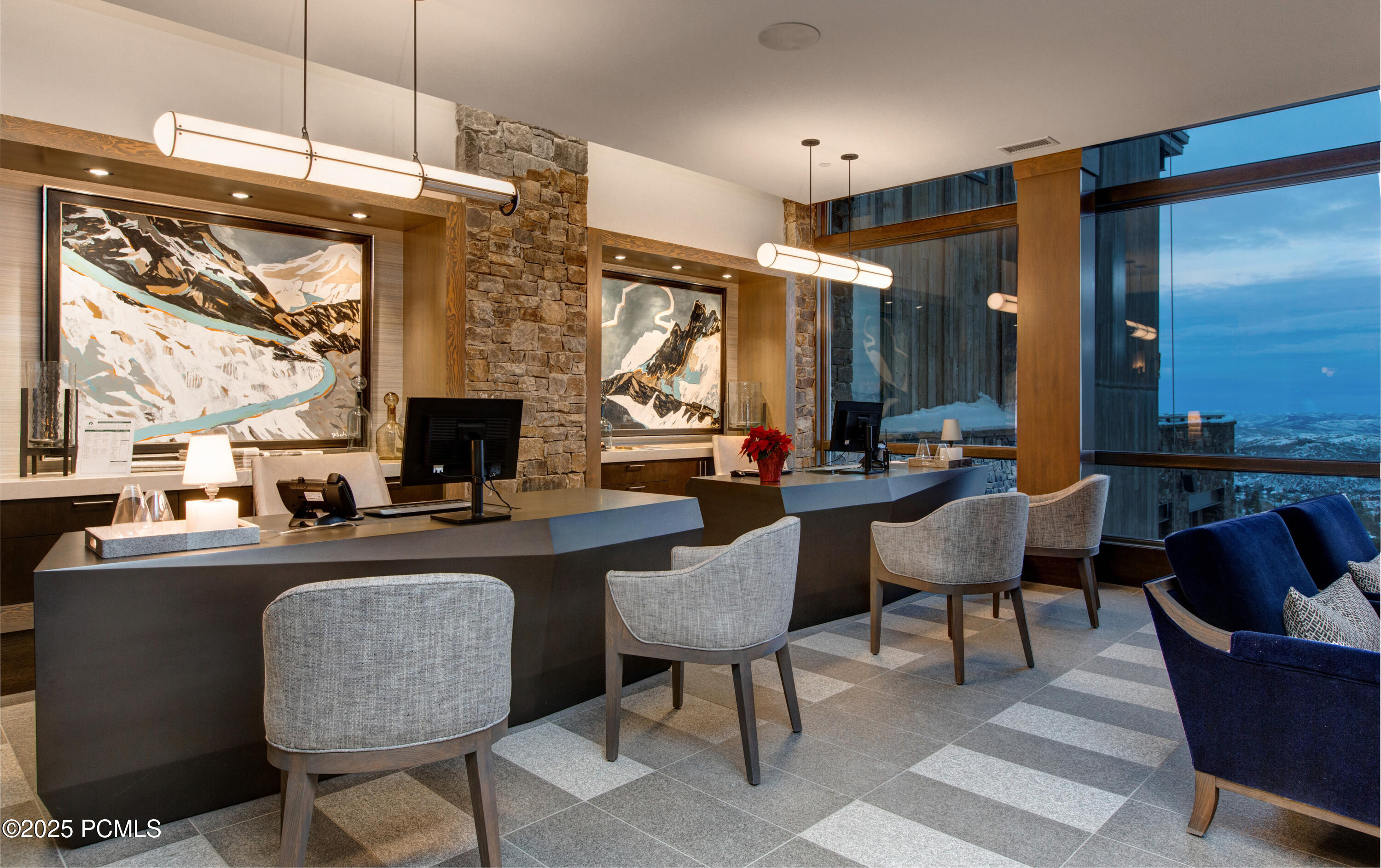 Park City, Utah 84060, United States, 2 Bedrooms Bedrooms, ,3 BathroomsBathrooms,Residential,Pending,253208