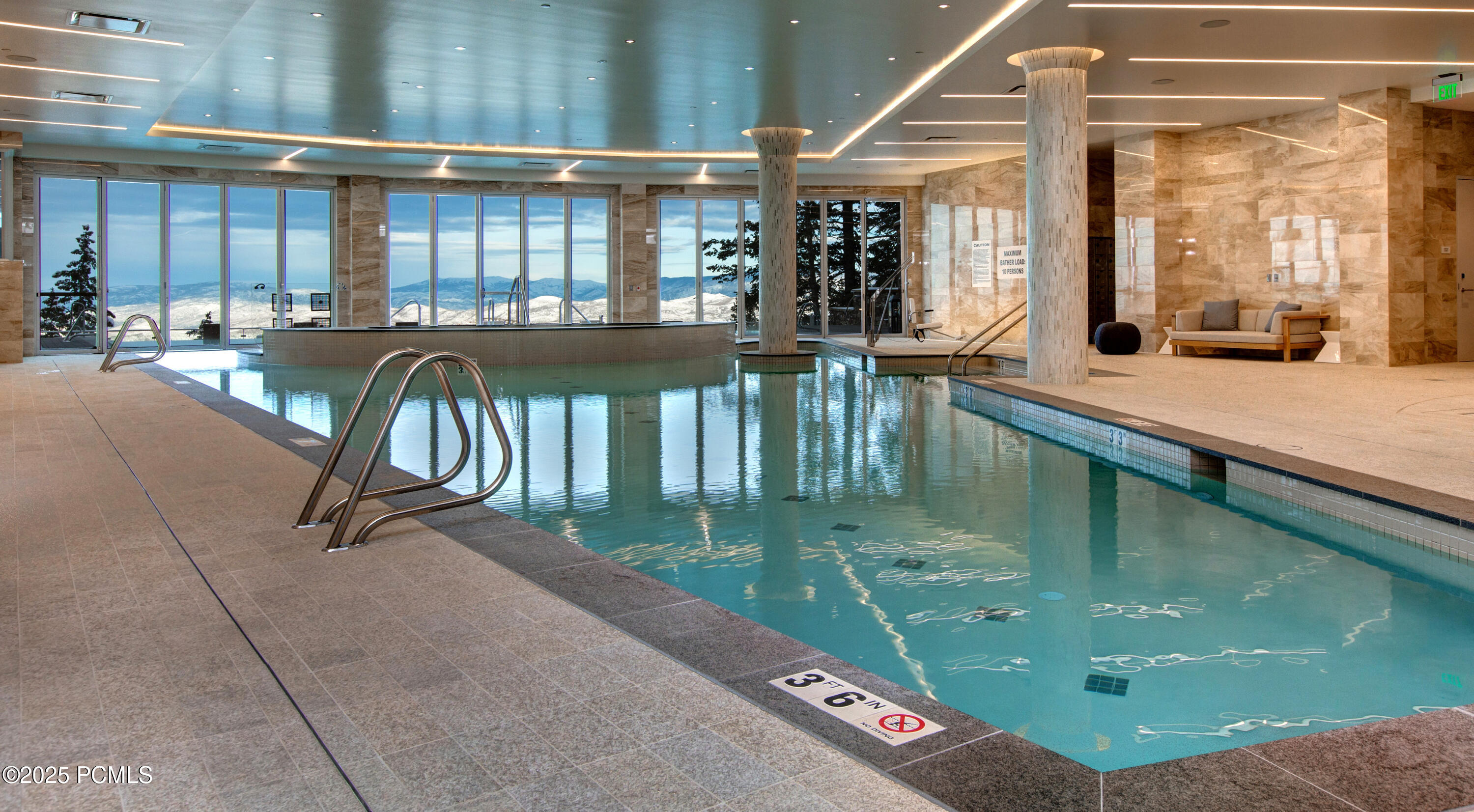 Park City, Utah 84060, United States, 2 Bedrooms Bedrooms, ,3 BathroomsBathrooms,Residential,Pending,253208