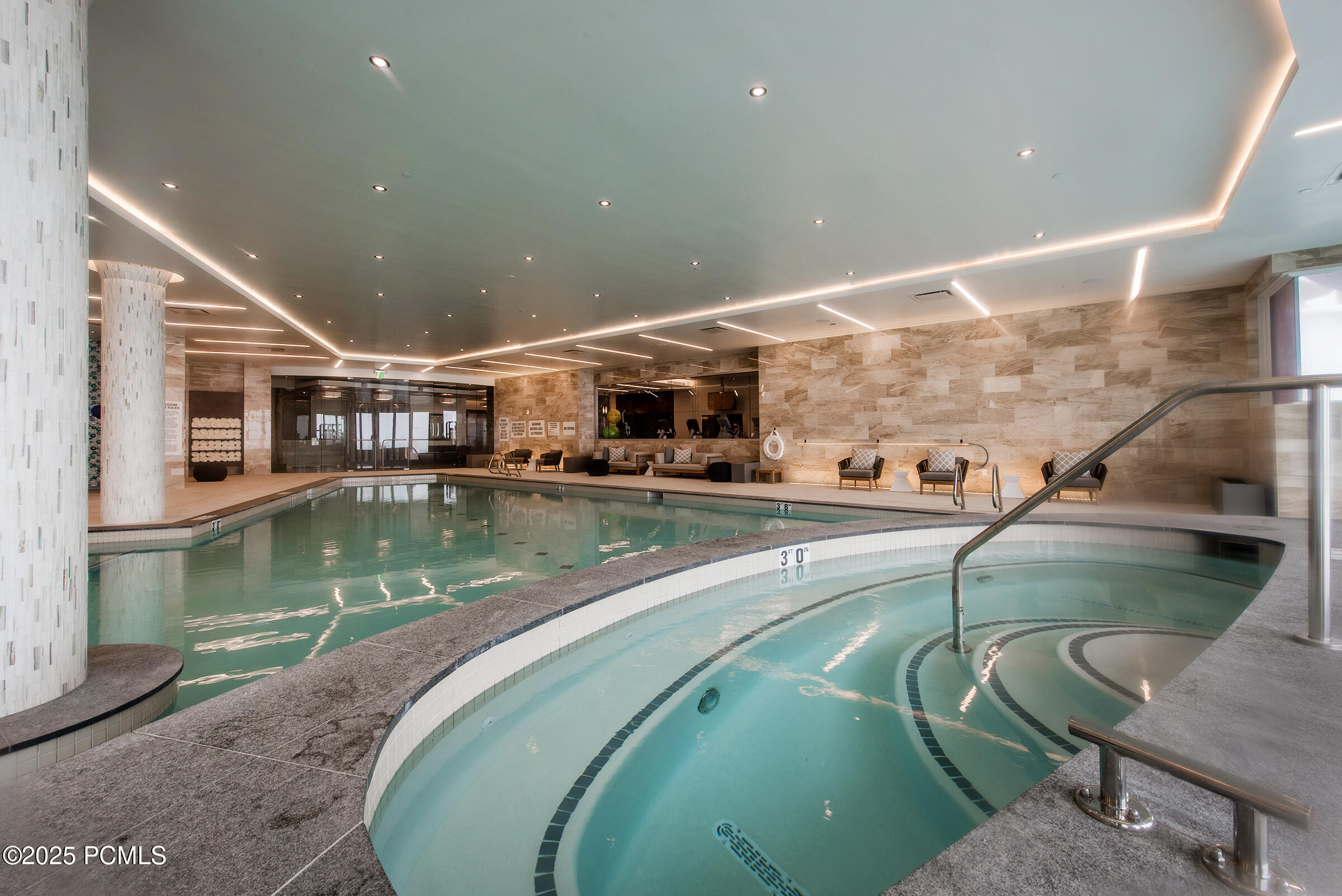 Park City, Utah 84060, United States, 2 Bedrooms Bedrooms, ,3 BathroomsBathrooms,Residential,Pending,253208