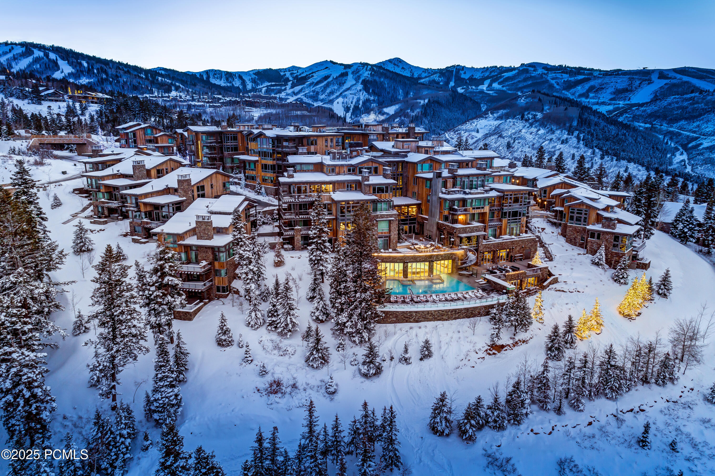 Park City, Utah 84060, United States, 2 Bedrooms Bedrooms, ,3 BathroomsBathrooms,Residential,Pending,253208