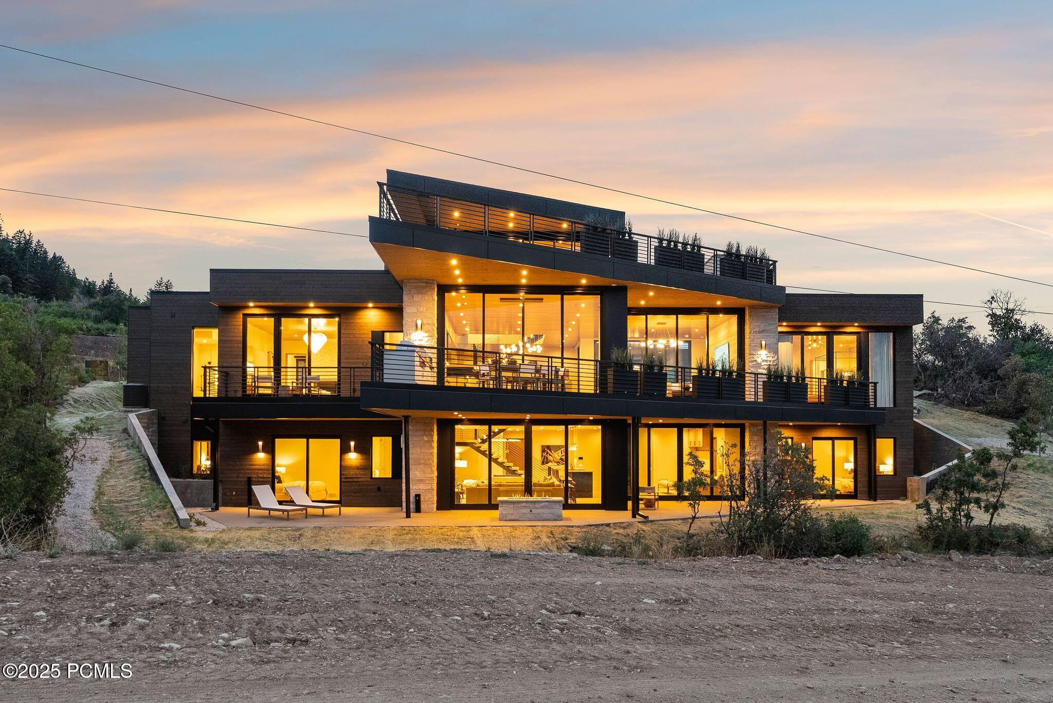 Park City, Utah 84060, United States, 6 Bedrooms Bedrooms, ,9 BathroomsBathrooms,Residential,Active,207376