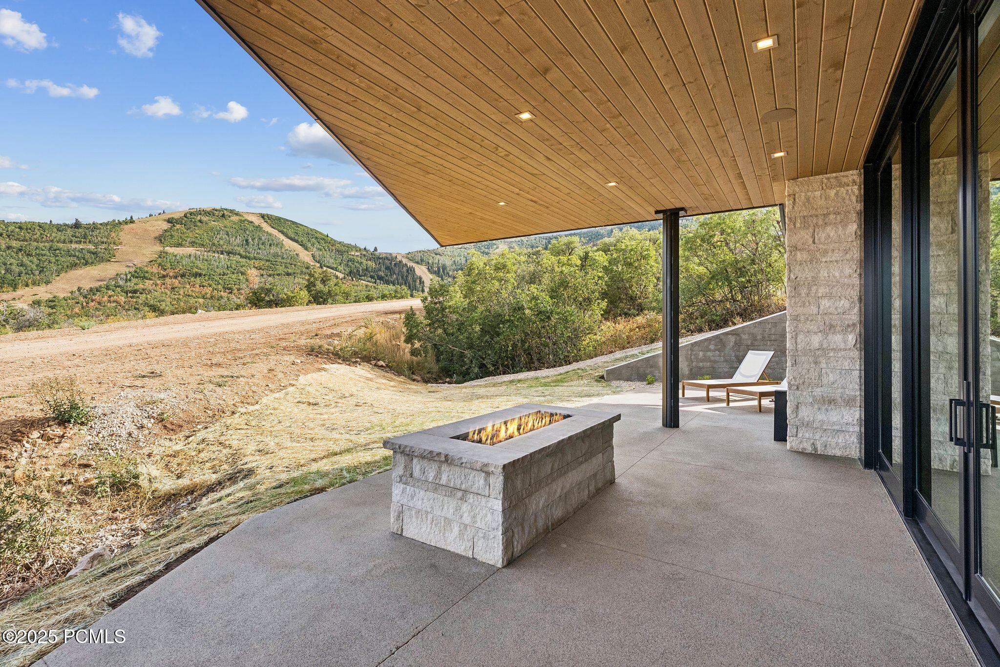 Park City, Utah 84060, United States, 6 Bedrooms Bedrooms, ,9 BathroomsBathrooms,Residential,Active,207376