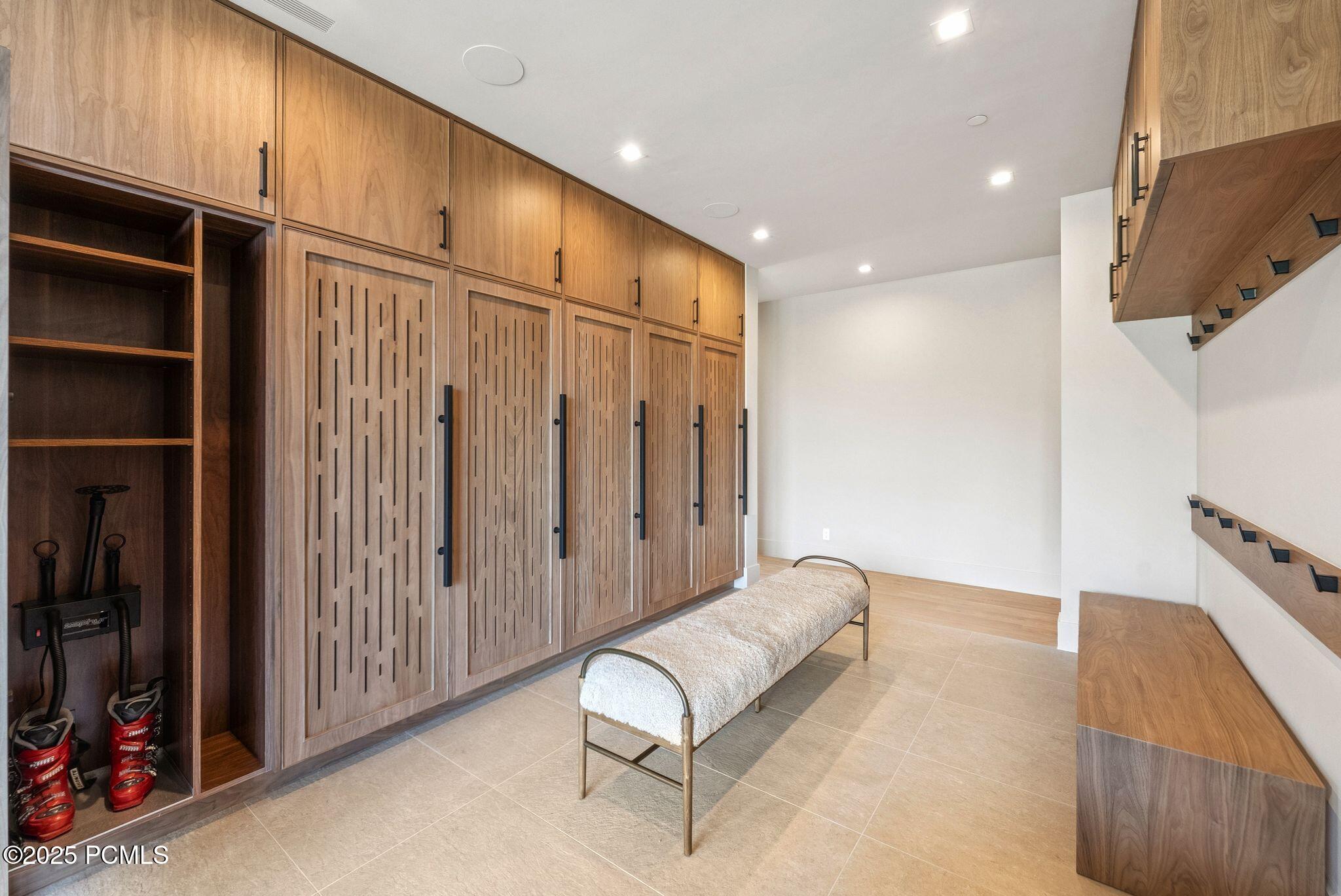 Park City, Utah 84060, United States, 6 Bedrooms Bedrooms, ,9 BathroomsBathrooms,Residential,Active,207376