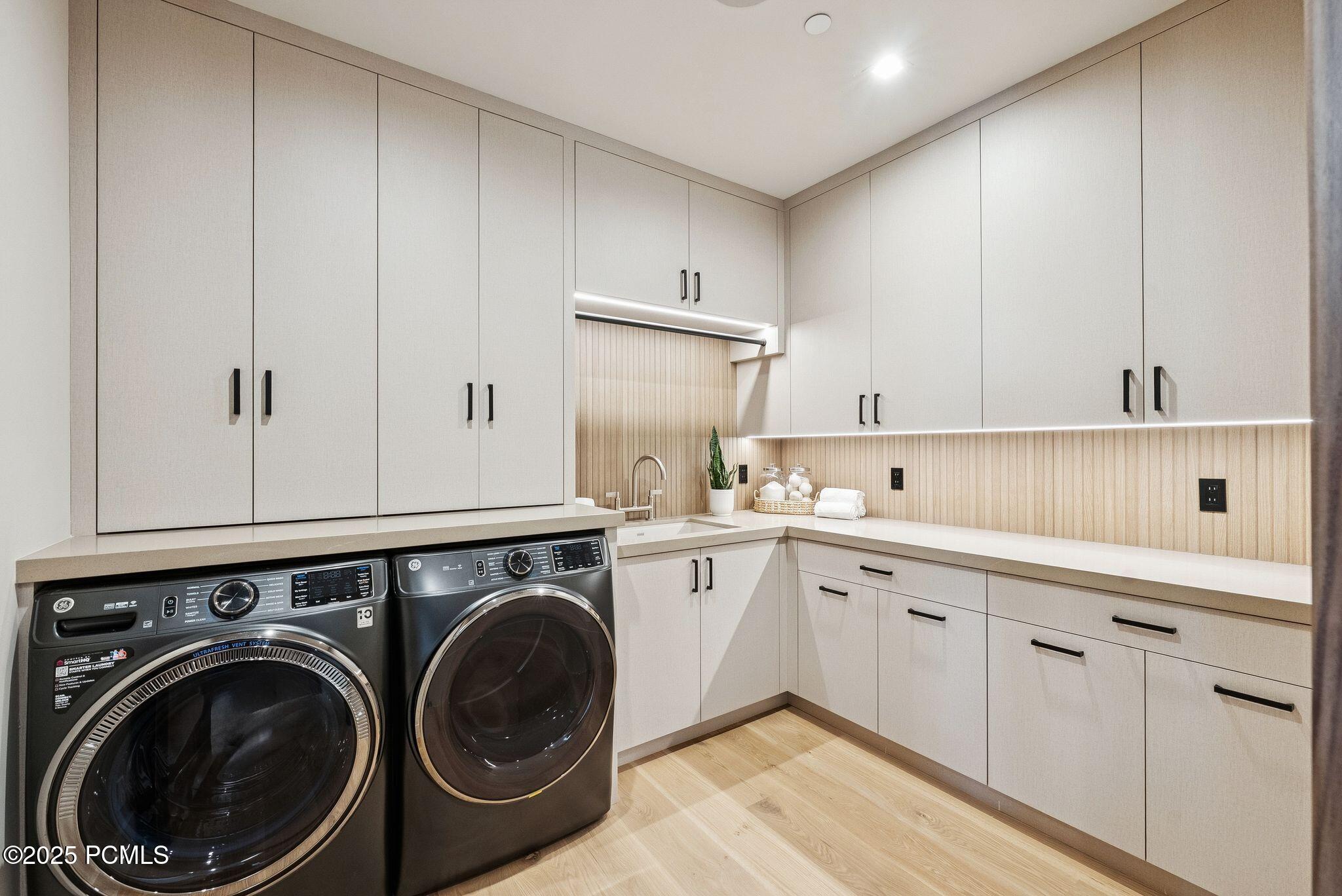 Park City, Utah 84060, United States, 6 Bedrooms Bedrooms, ,9 BathroomsBathrooms,Residential,Active,207376