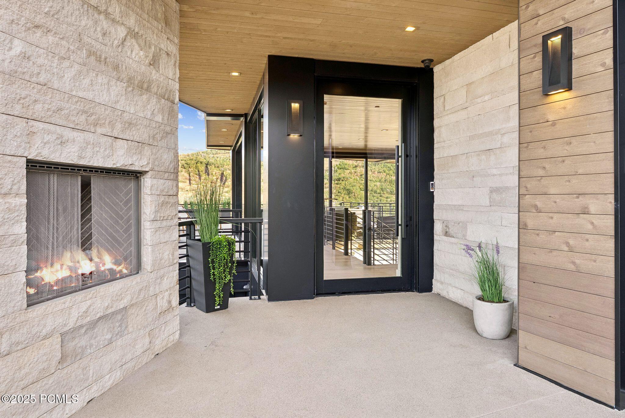 Park City, Utah 84060, United States, 6 Bedrooms Bedrooms, ,9 BathroomsBathrooms,Residential,Active,207376