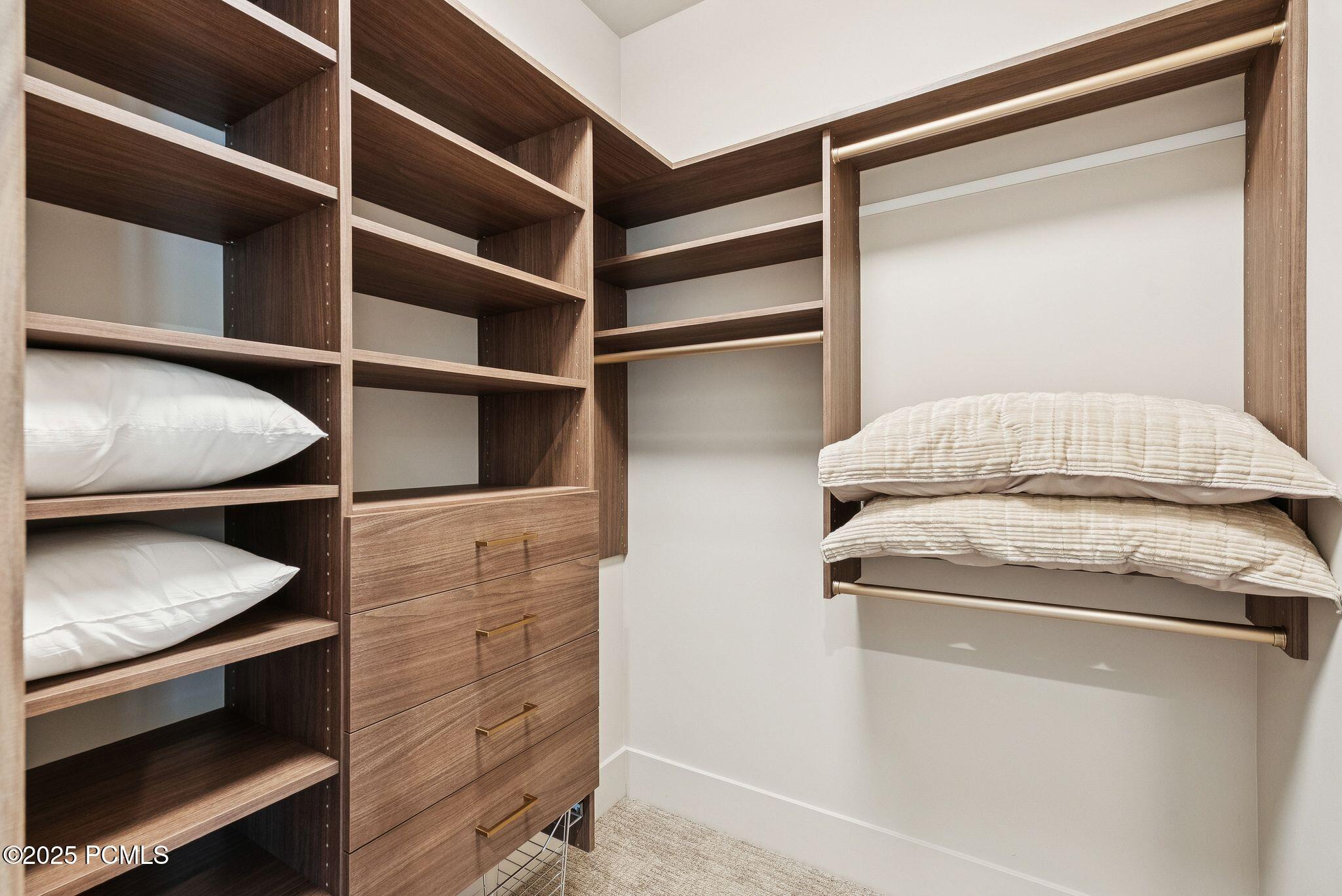 Park City, Utah 84060, United States, 6 Bedrooms Bedrooms, ,9 BathroomsBathrooms,Residential,Active,207376