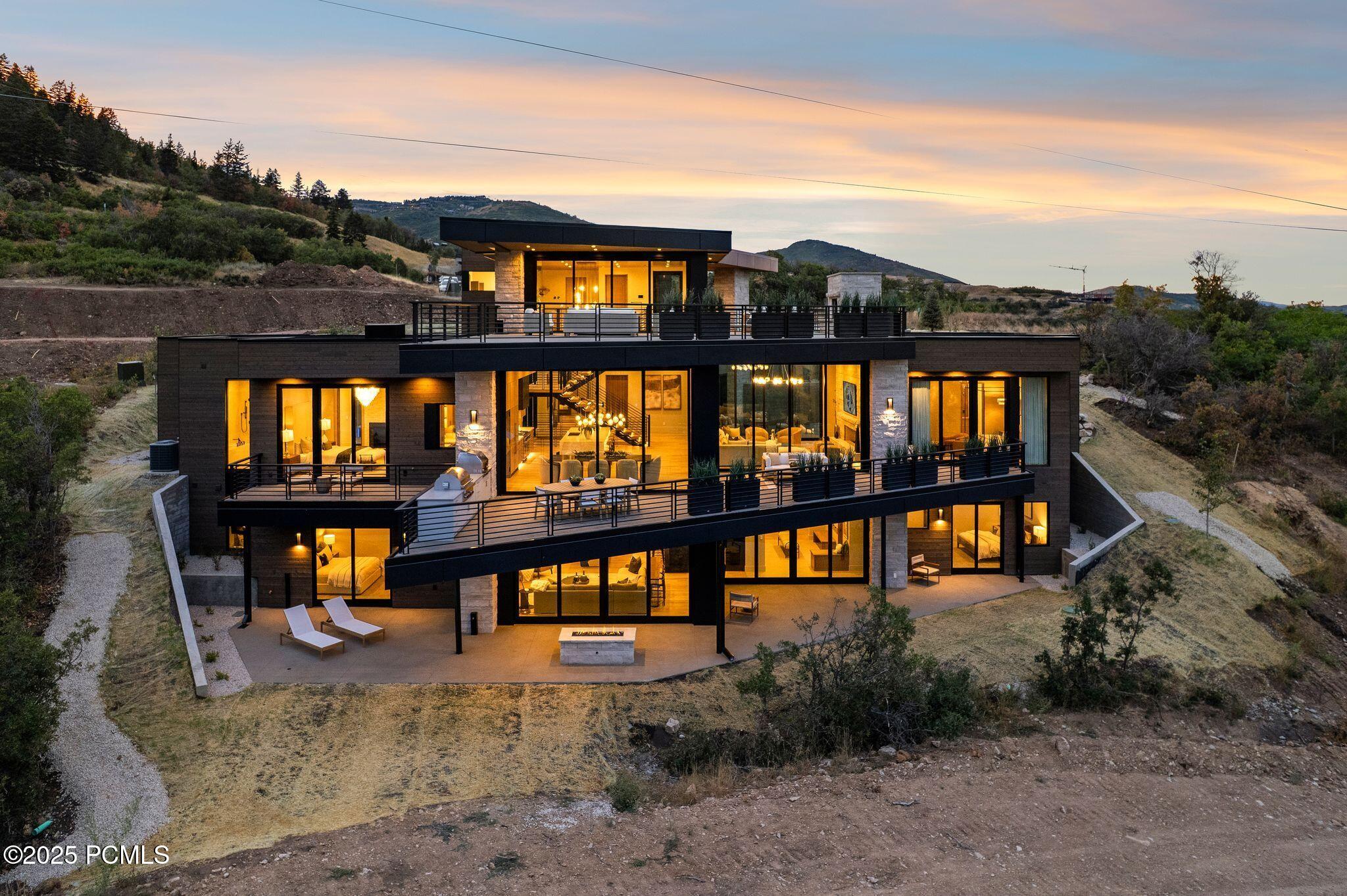 Park City, Utah 84060, United States, 6 Bedrooms Bedrooms, ,9 BathroomsBathrooms,Residential,Active,207376 Park City, Utah 84060, United States, 6 Bedrooms Bedrooms, ,9 BathroomsBathrooms,Residential,Active,207376
