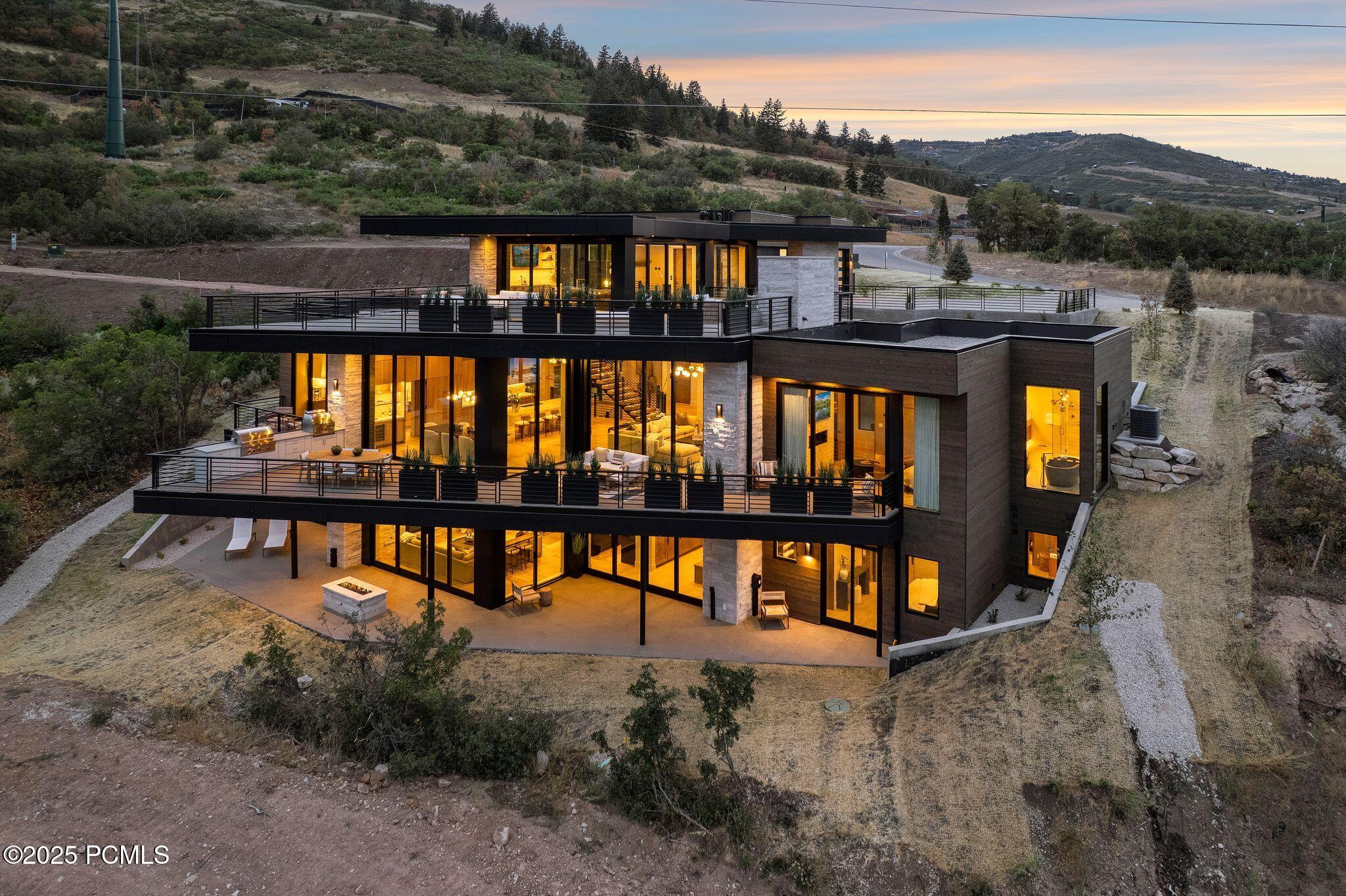 Park City, Utah 84060, United States, 6 Bedrooms Bedrooms, ,9 BathroomsBathrooms,Residential,Active,207376