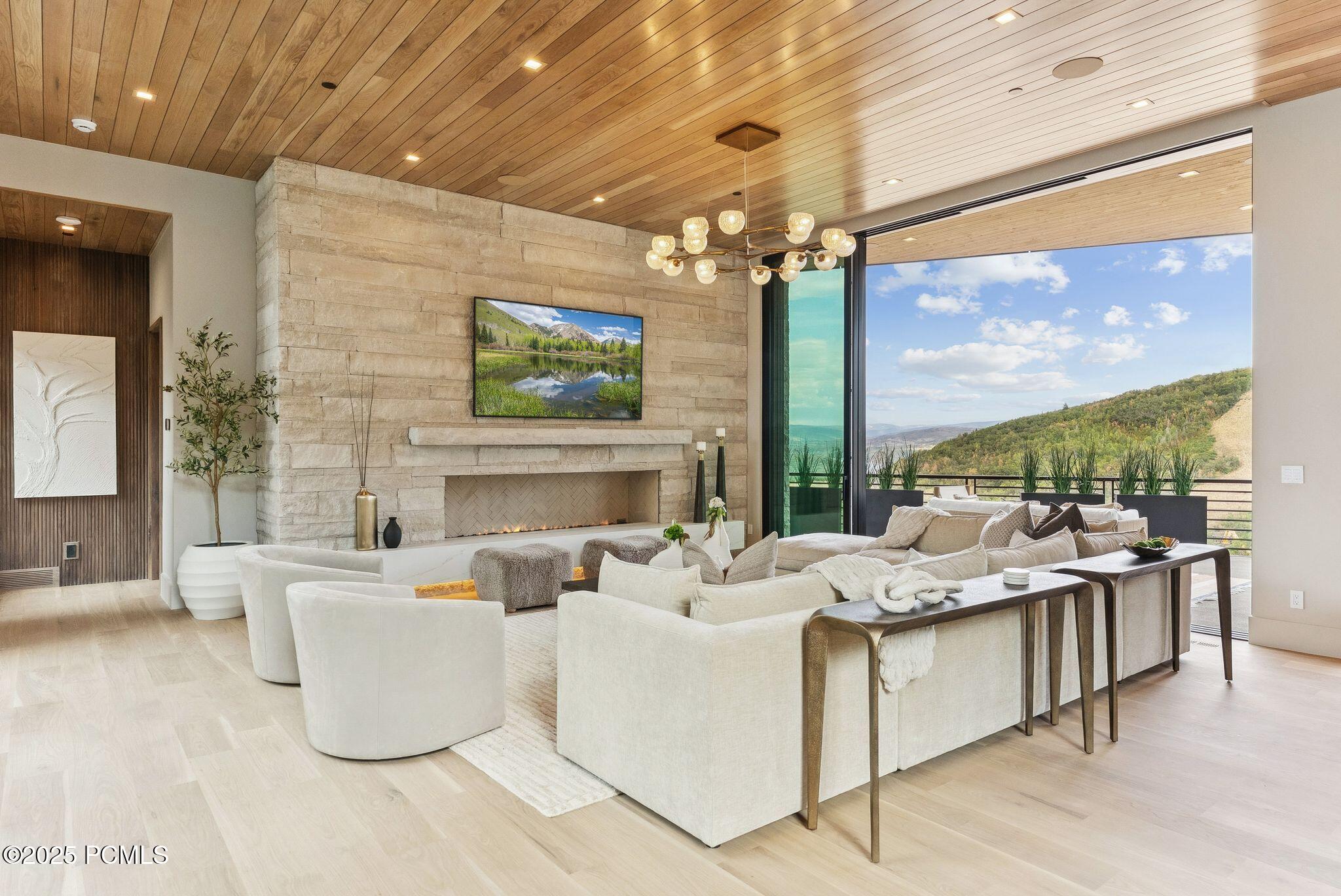 Park City, Utah 84060, United States, 6 Bedrooms Bedrooms, ,9 BathroomsBathrooms,Residential,Active,207376
