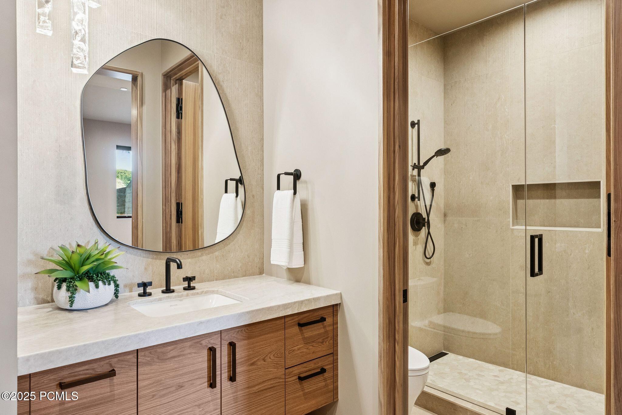 Park City, Utah 84060, United States, 6 Bedrooms Bedrooms, ,9 BathroomsBathrooms,Residential,Active,207376