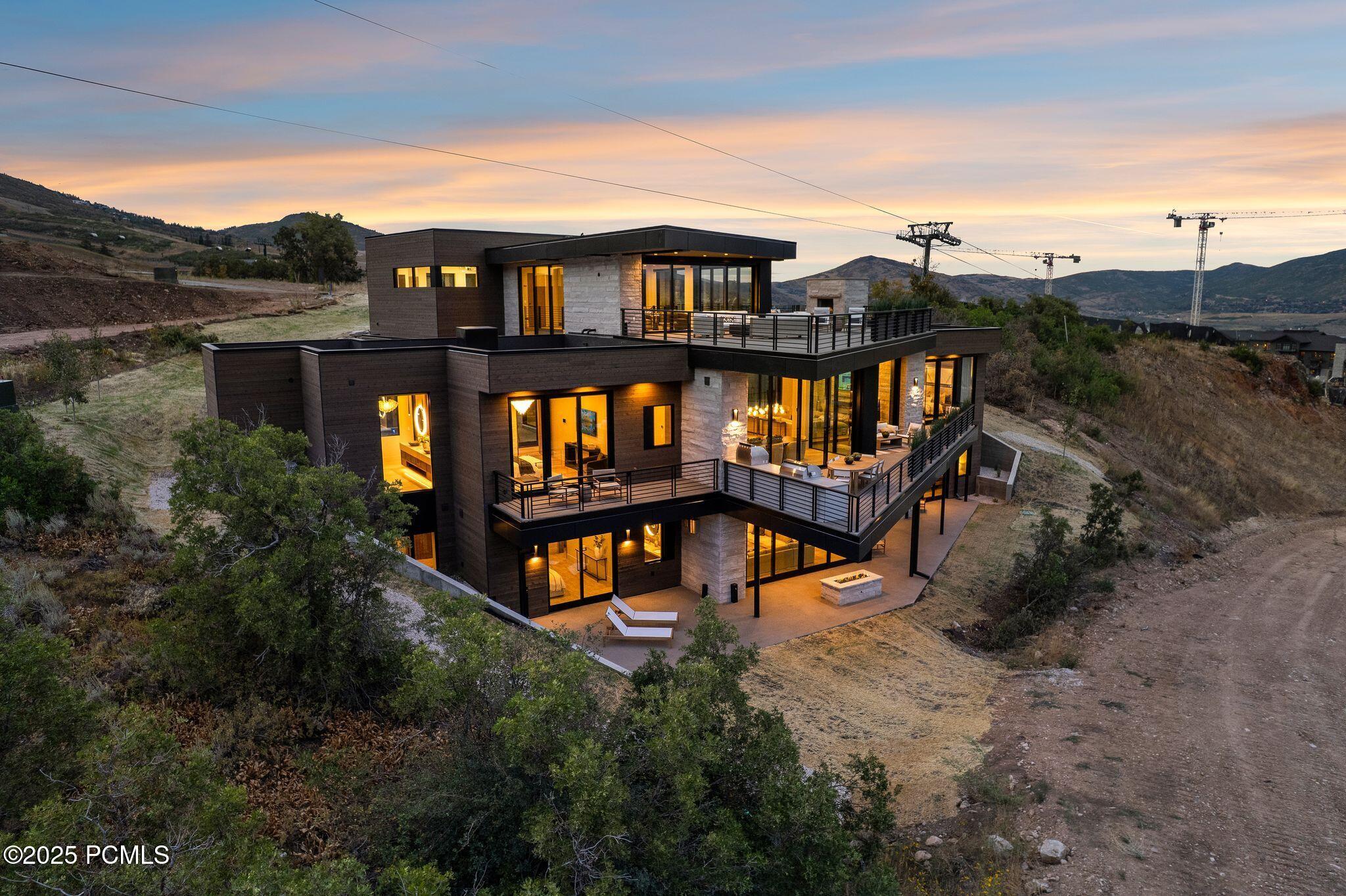 Park City, Utah 84060, United States, 6 Bedrooms Bedrooms, ,9 BathroomsBathrooms,Residential,Active,207376