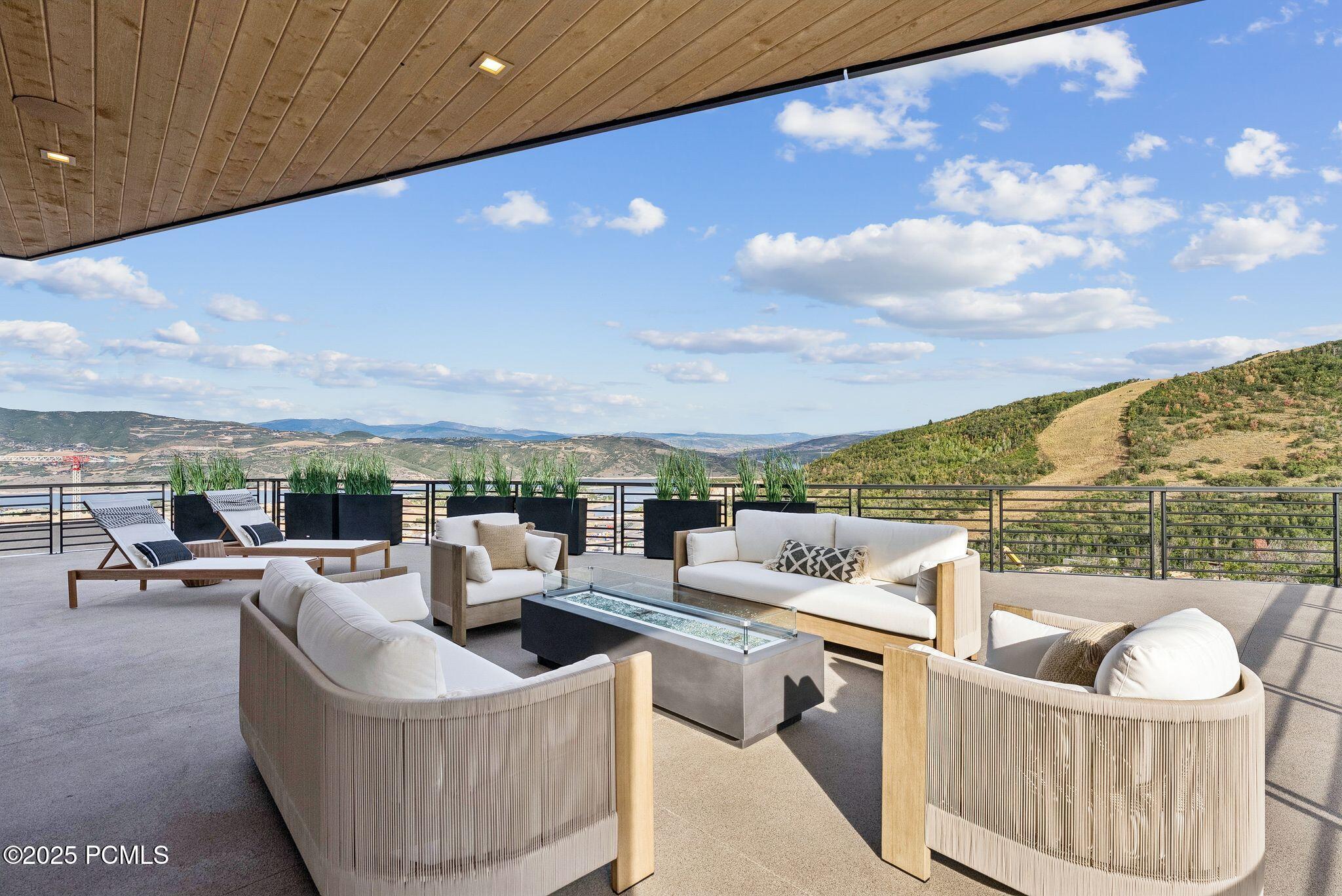 Park City, Utah 84060, United States, 6 Bedrooms Bedrooms, ,9 BathroomsBathrooms,Residential,Active,207376