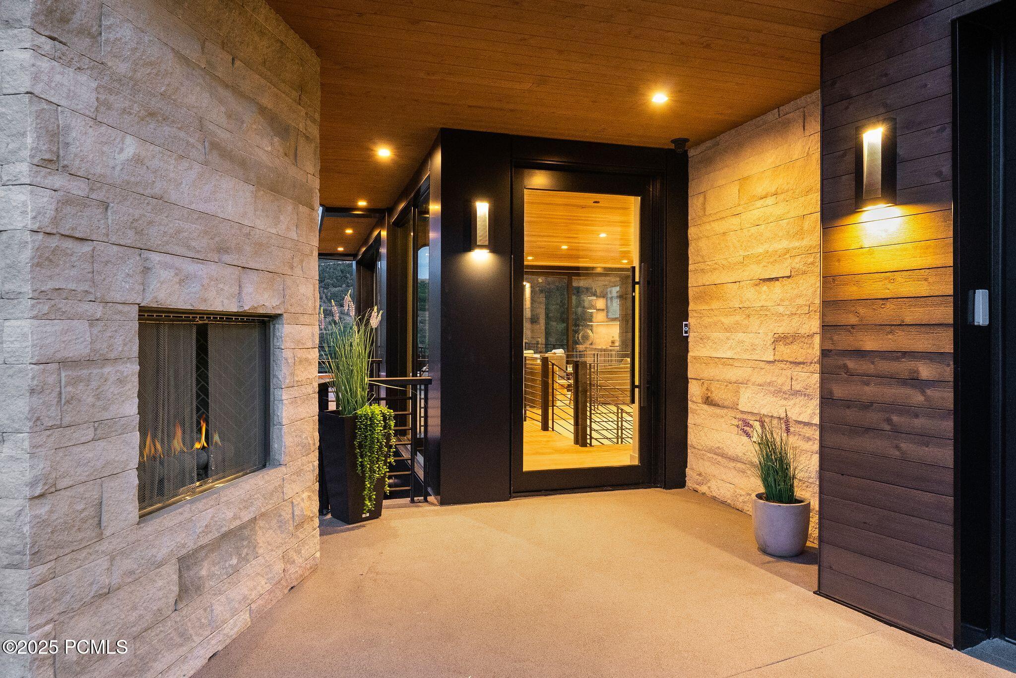 Park City, Utah 84060, United States, 6 Bedrooms Bedrooms, ,9 BathroomsBathrooms,Residential,Active,207376