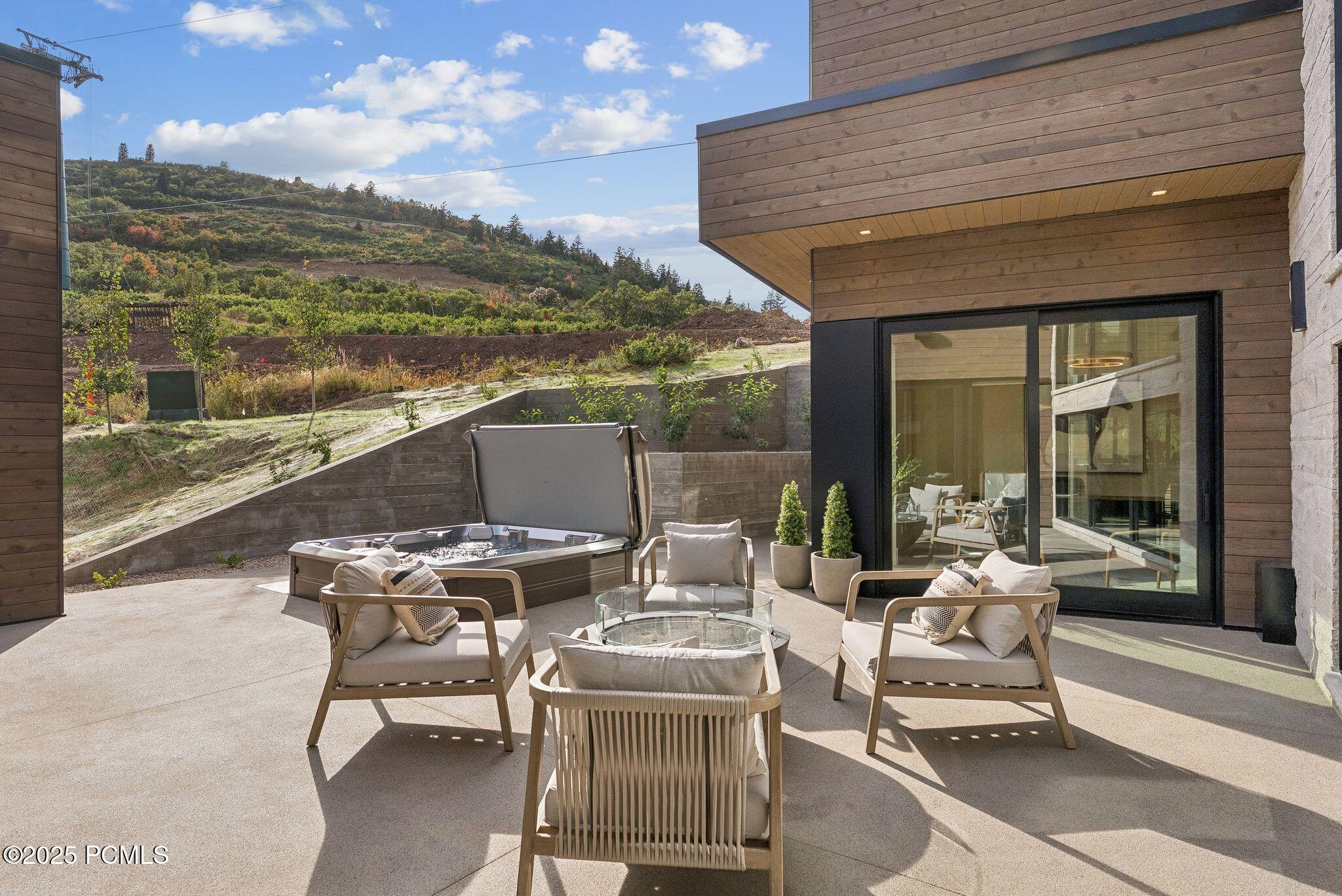 Park City, Utah 84060, United States, 6 Bedrooms Bedrooms, ,9 BathroomsBathrooms,Residential,Active,207376