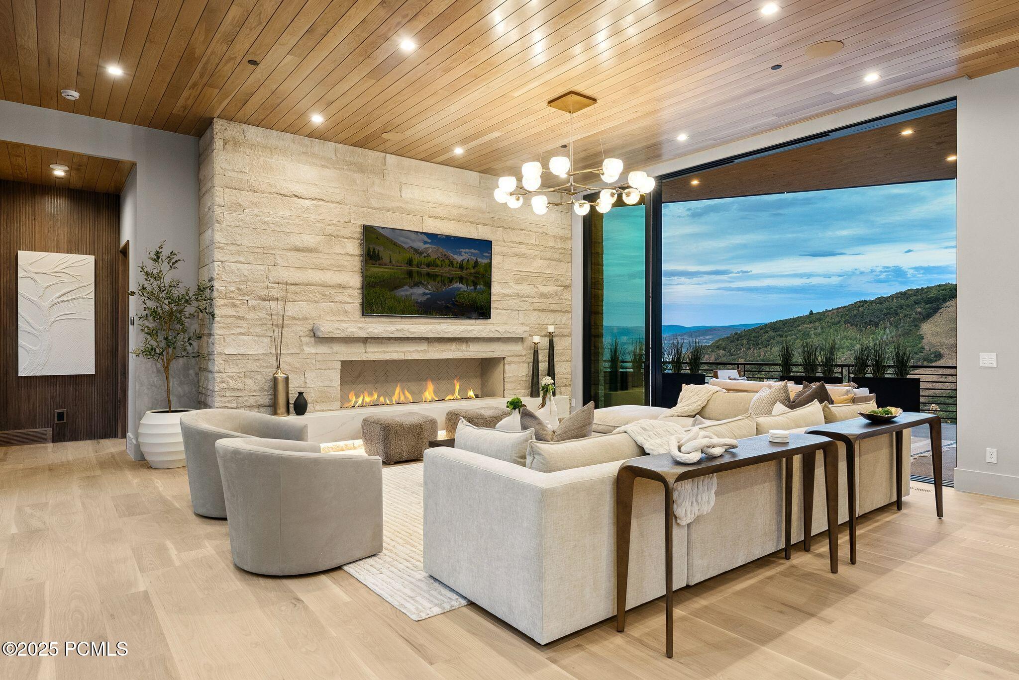 Park City, Utah 84060, United States, 6 Bedrooms Bedrooms, ,9 BathroomsBathrooms,Residential,Active,207376